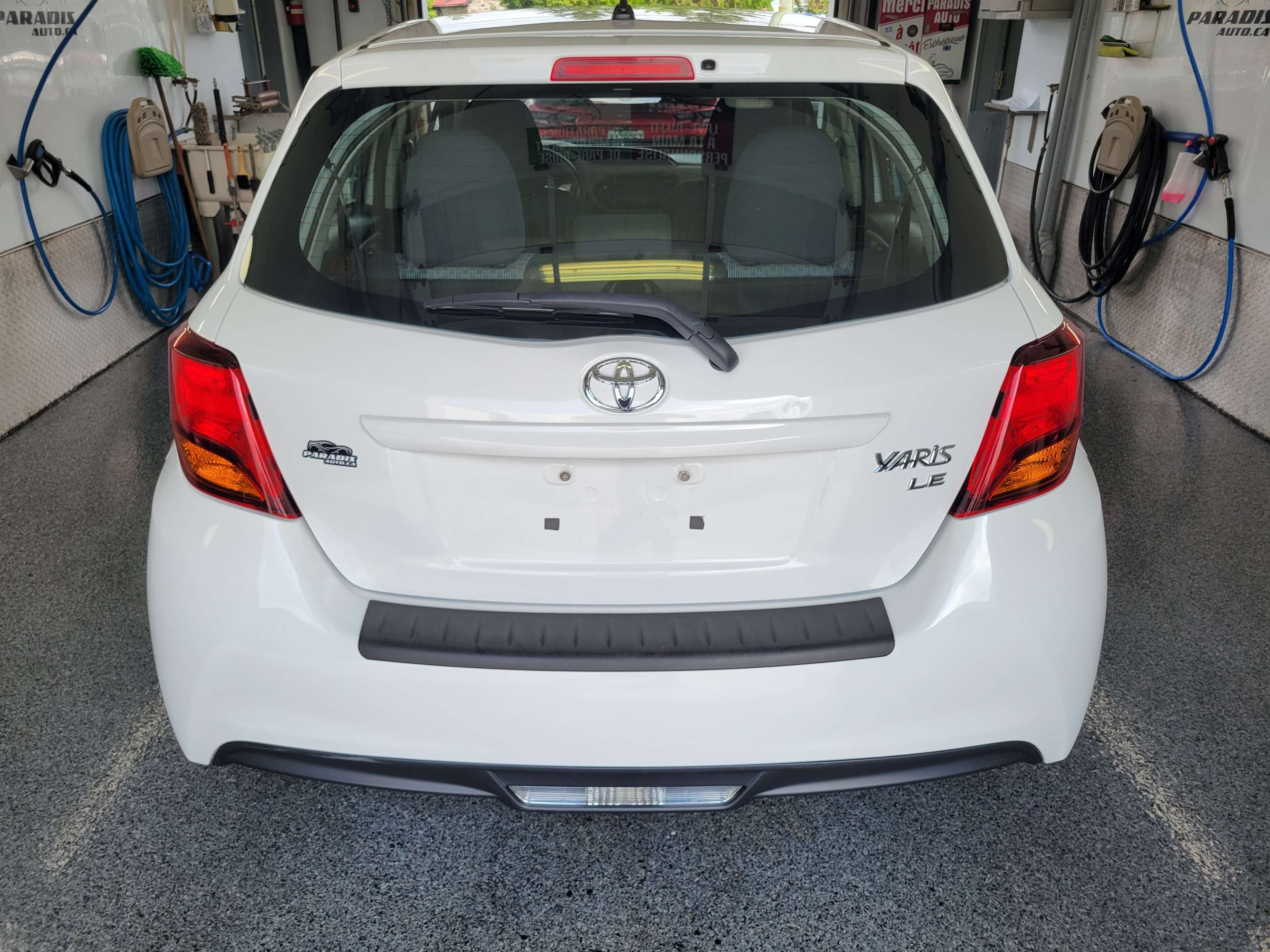 2016 Toyota Yaris Hatchback 5-Door