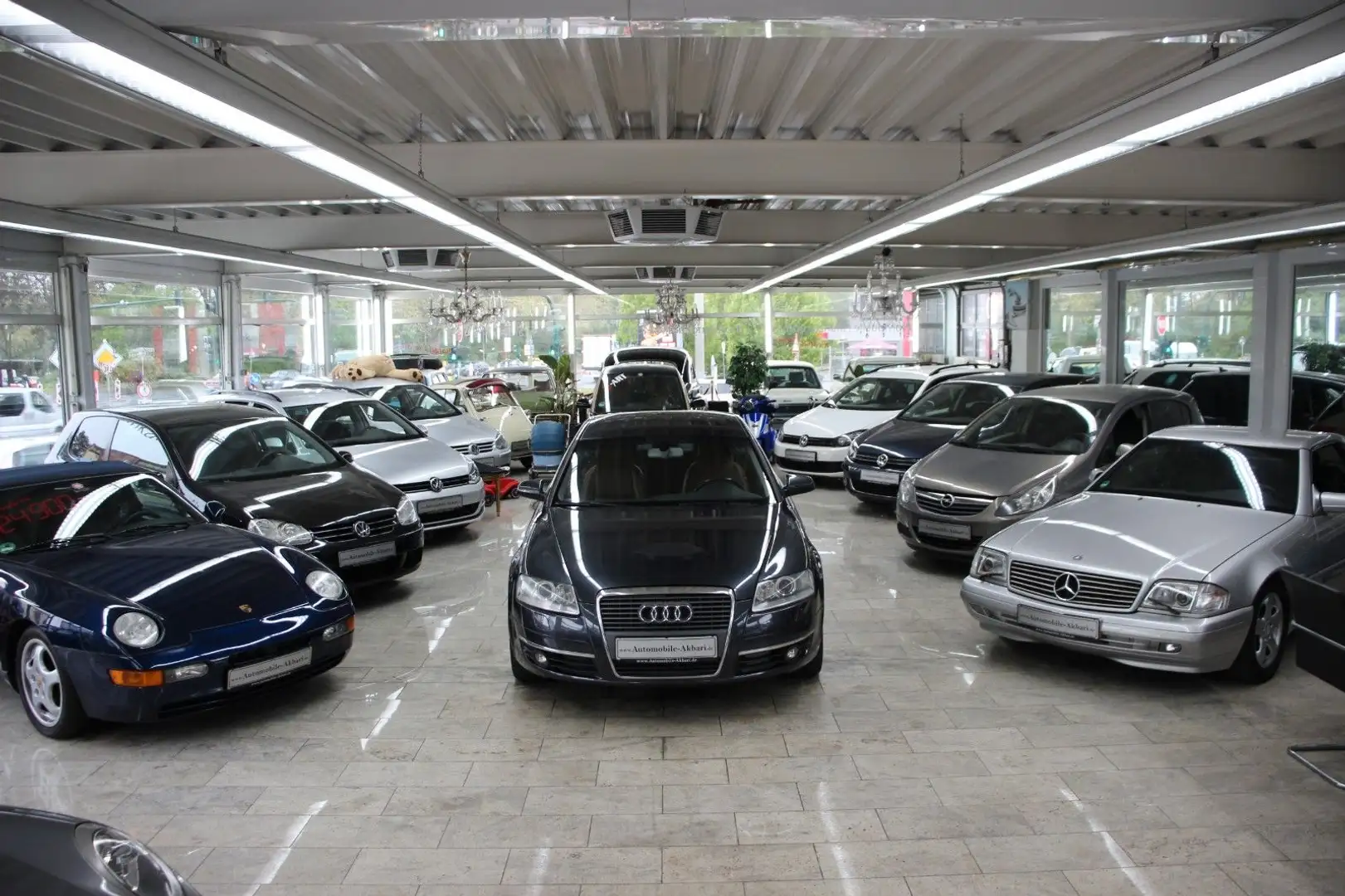 Audi A6 Lim. 2.7 TDI Grau - 1