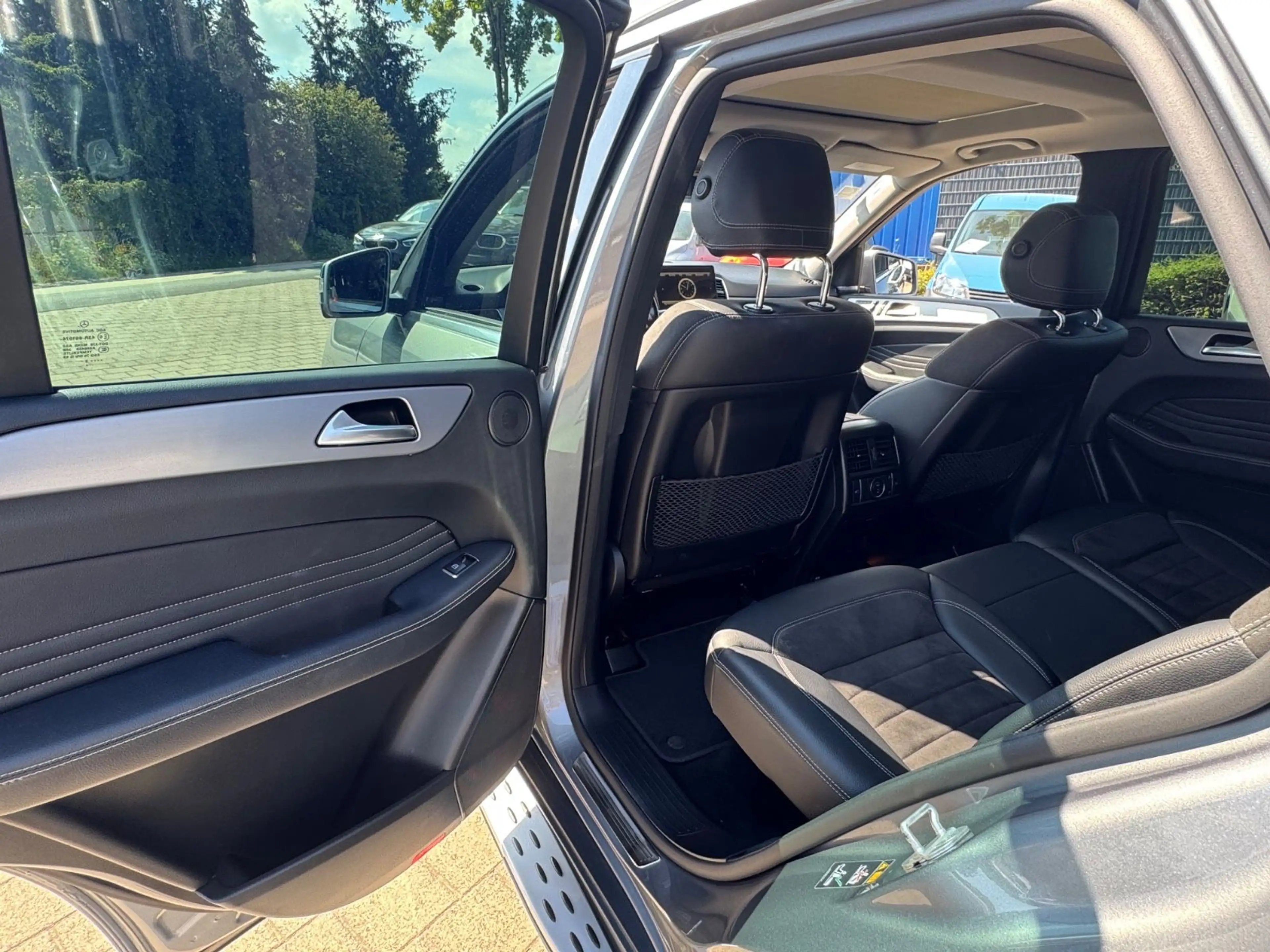 Mercedes-Benz ML 350 ML ML 350 CDI BlueTec 4Matic — photo 15