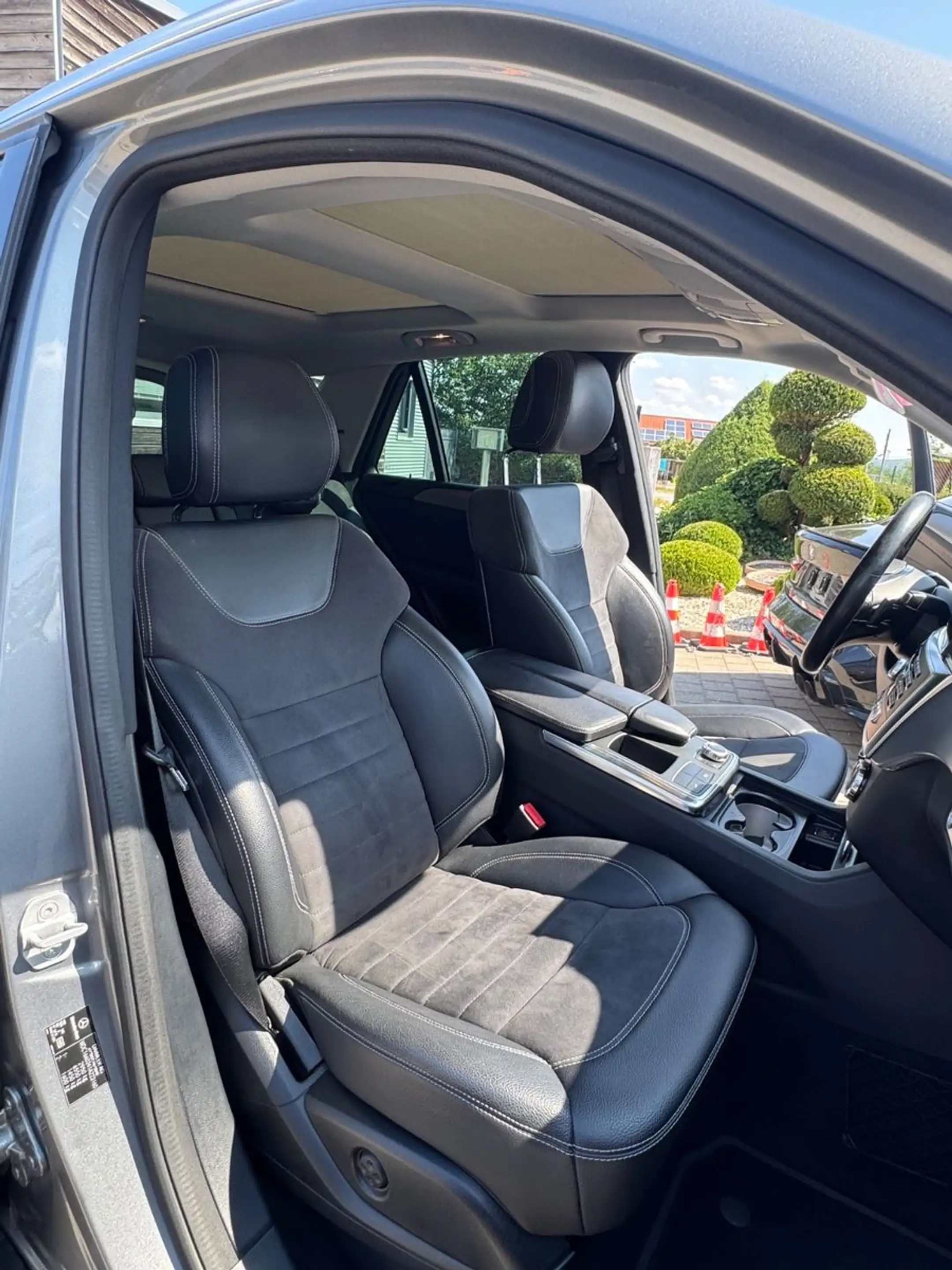 Mercedes-Benz ML 350 ML ML 350 CDI BlueTec 4Matic — photo 11