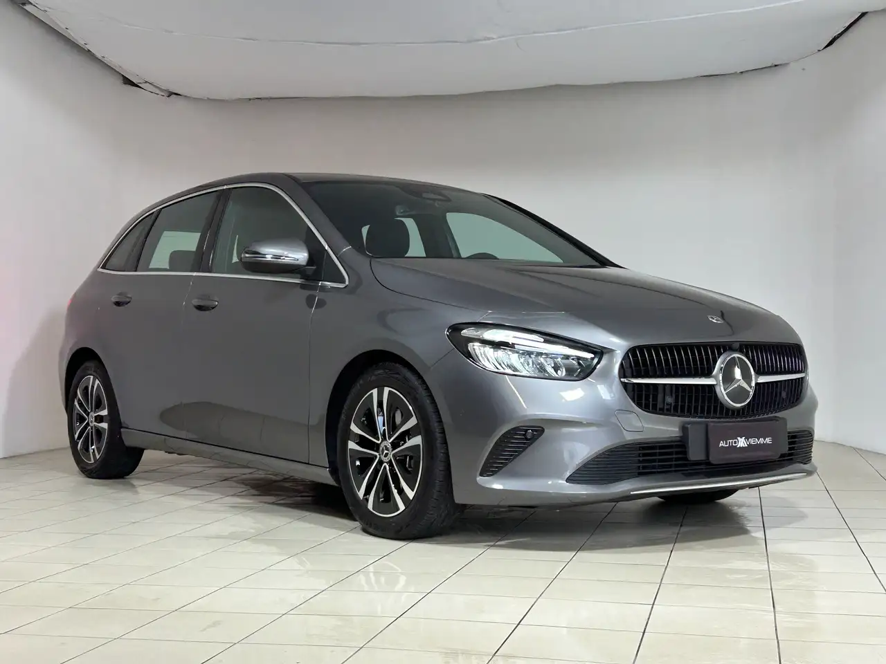 Mercedes-Benz B 180 B 180 Business Extra auto 2