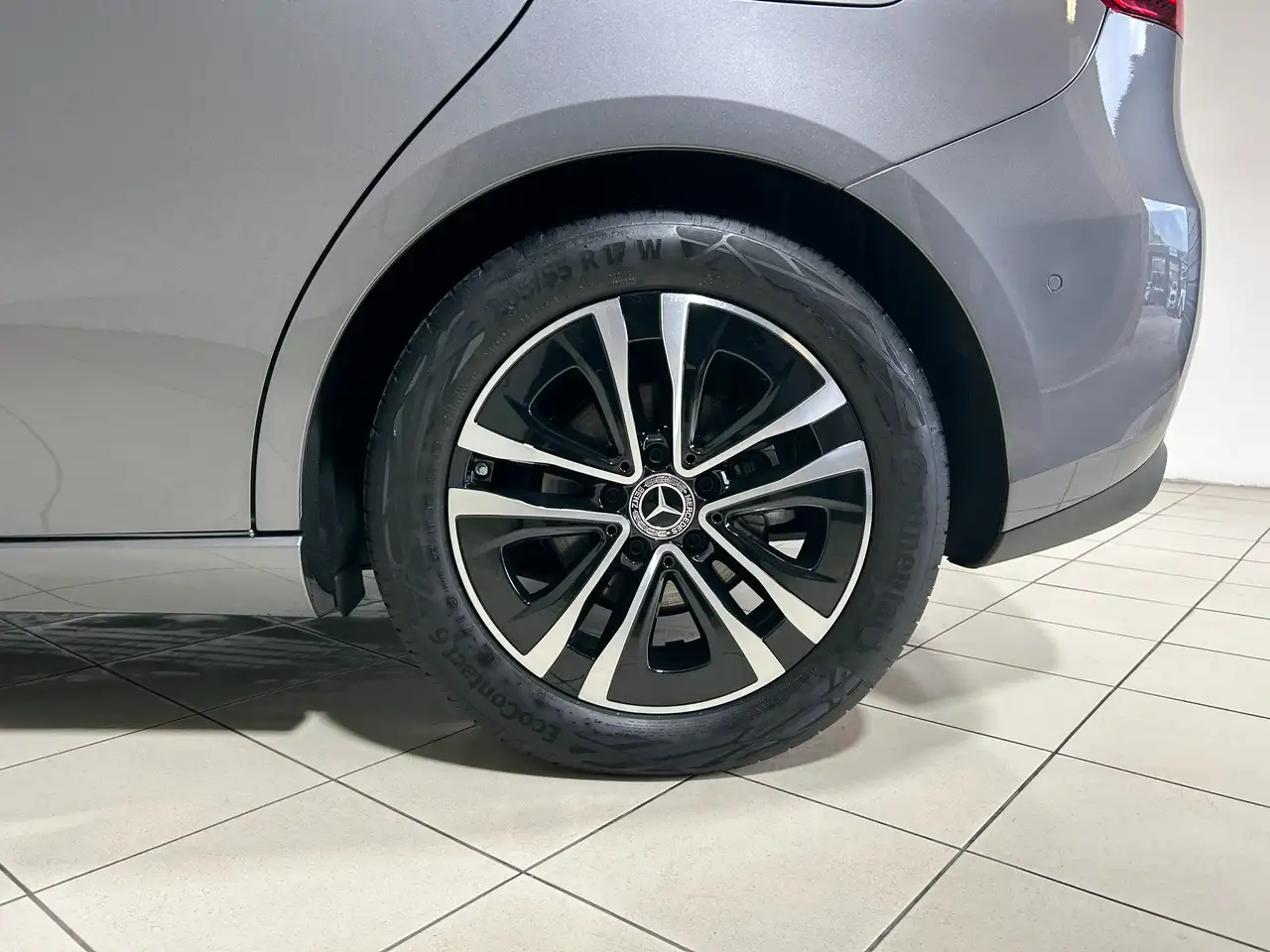 Mercedes-Benz B 180 B 180 Business Extra auto 5