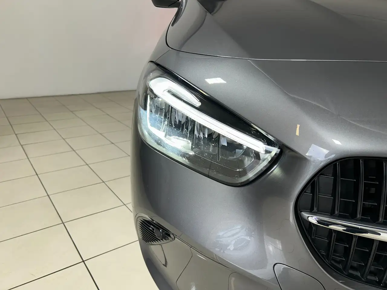 Mercedes-Benz B 180 B 180 Business Extra auto 6
