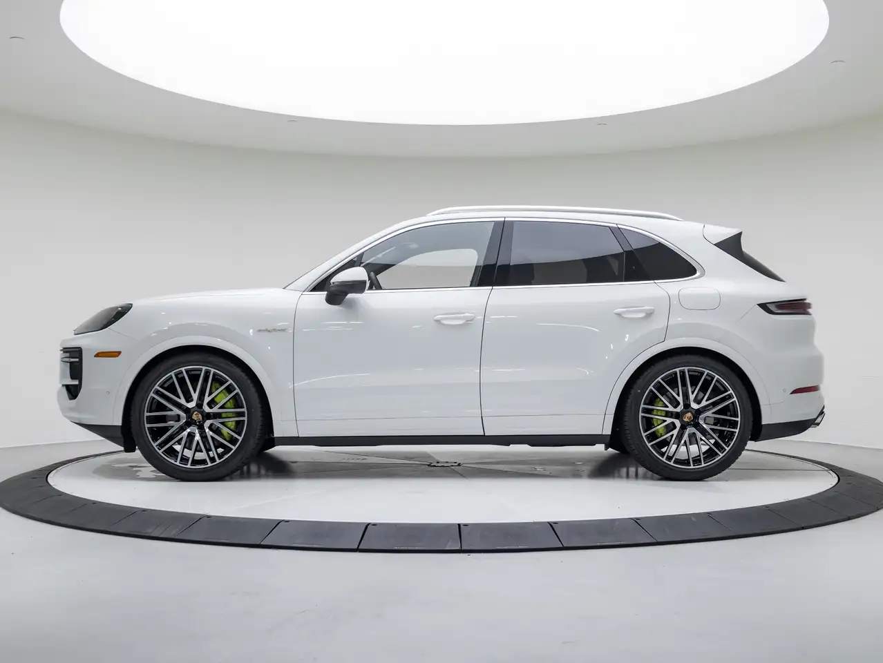 Porsche Cayenne снимка Porsche Cayenne