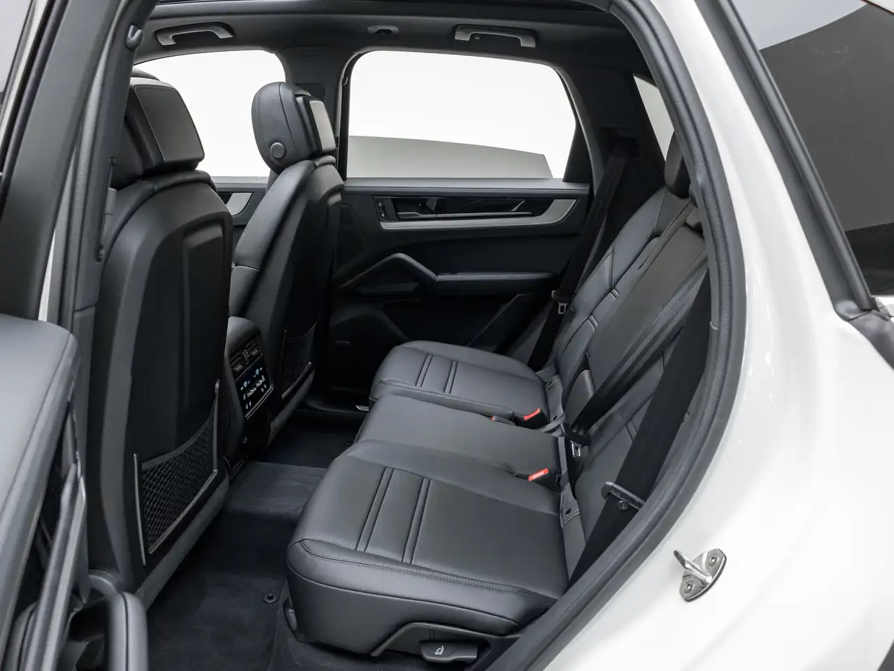 Porsche Cayenne снимка Porsche Cayenne