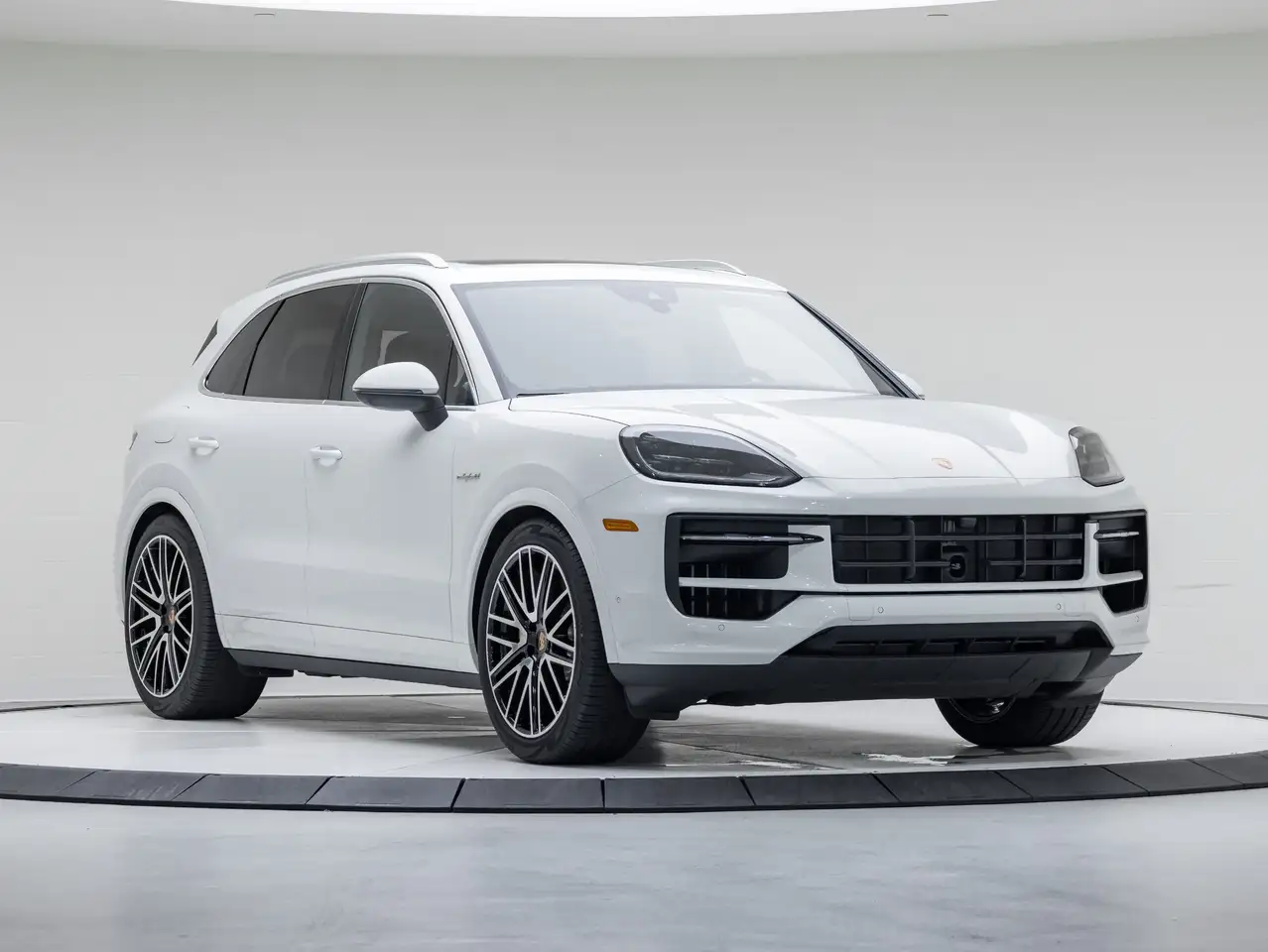 Porsche Cayenne снимка Porsche Cayenne