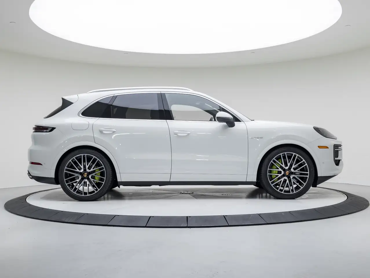 Porsche Cayenne снимка Porsche Cayenne
