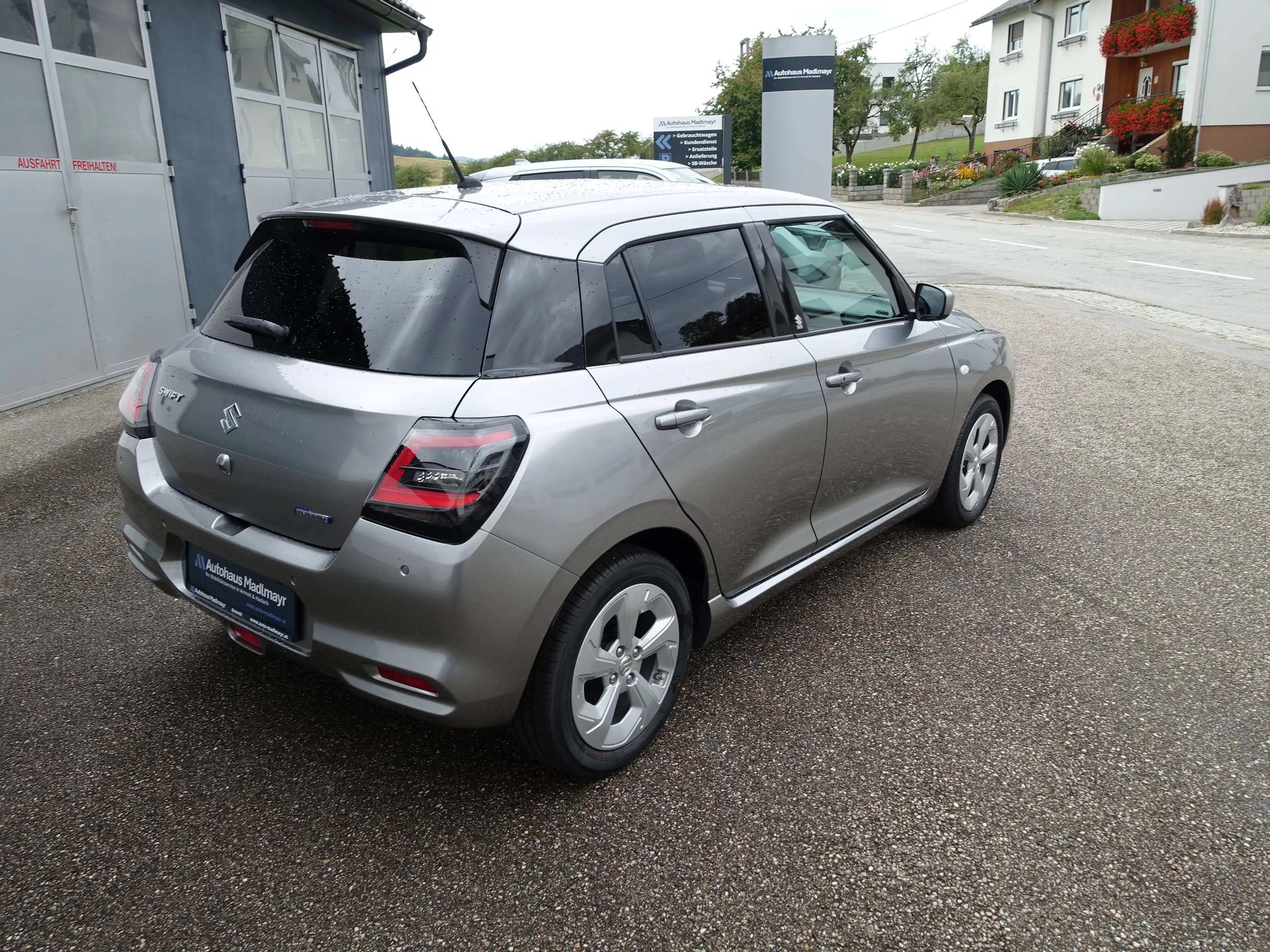 Suzuki Swift SWIFT 1.2 HYBRID shine — photo 6