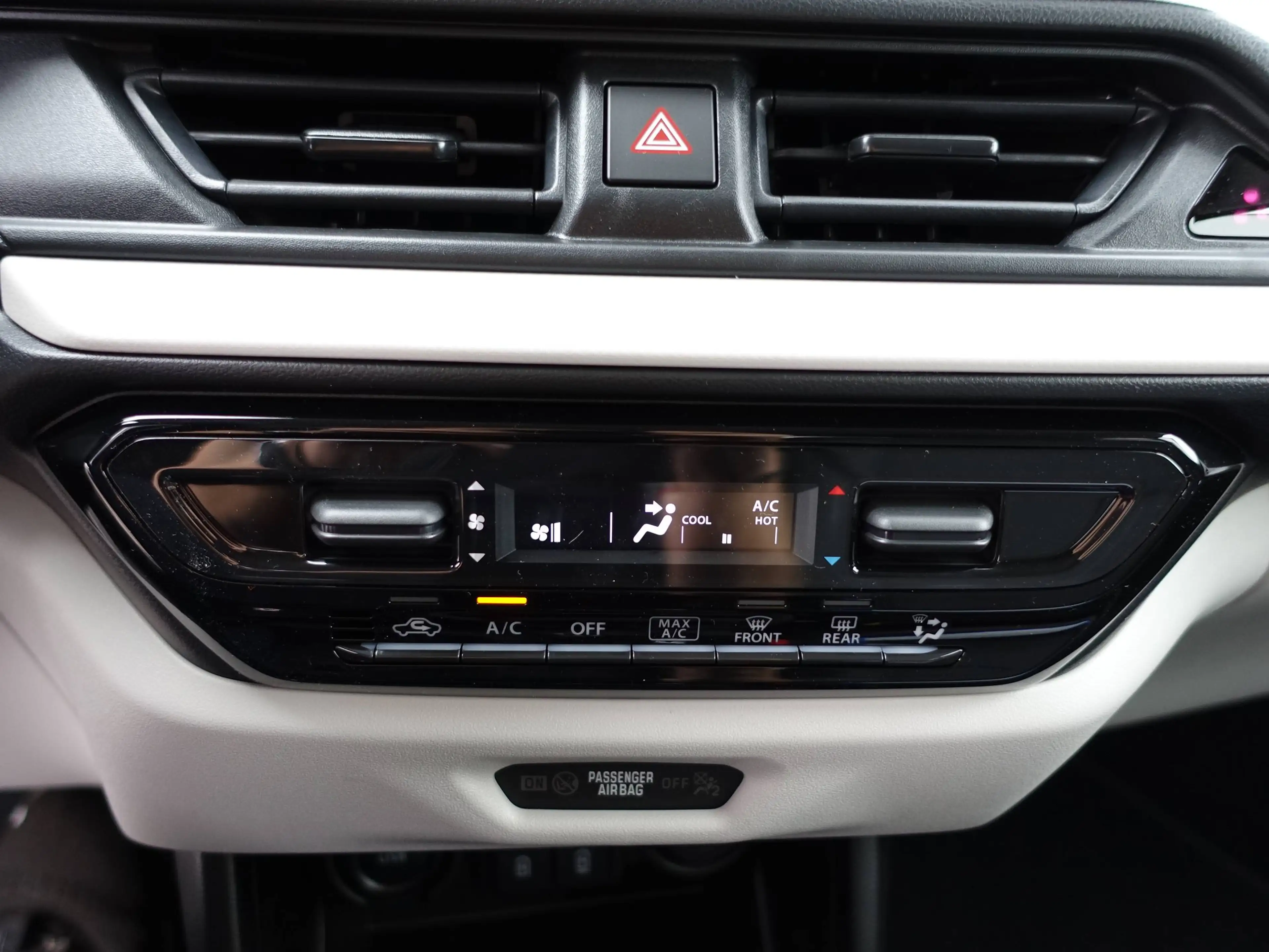 Suzuki Swift SWIFT 1.2 HYBRID shine — photo 15