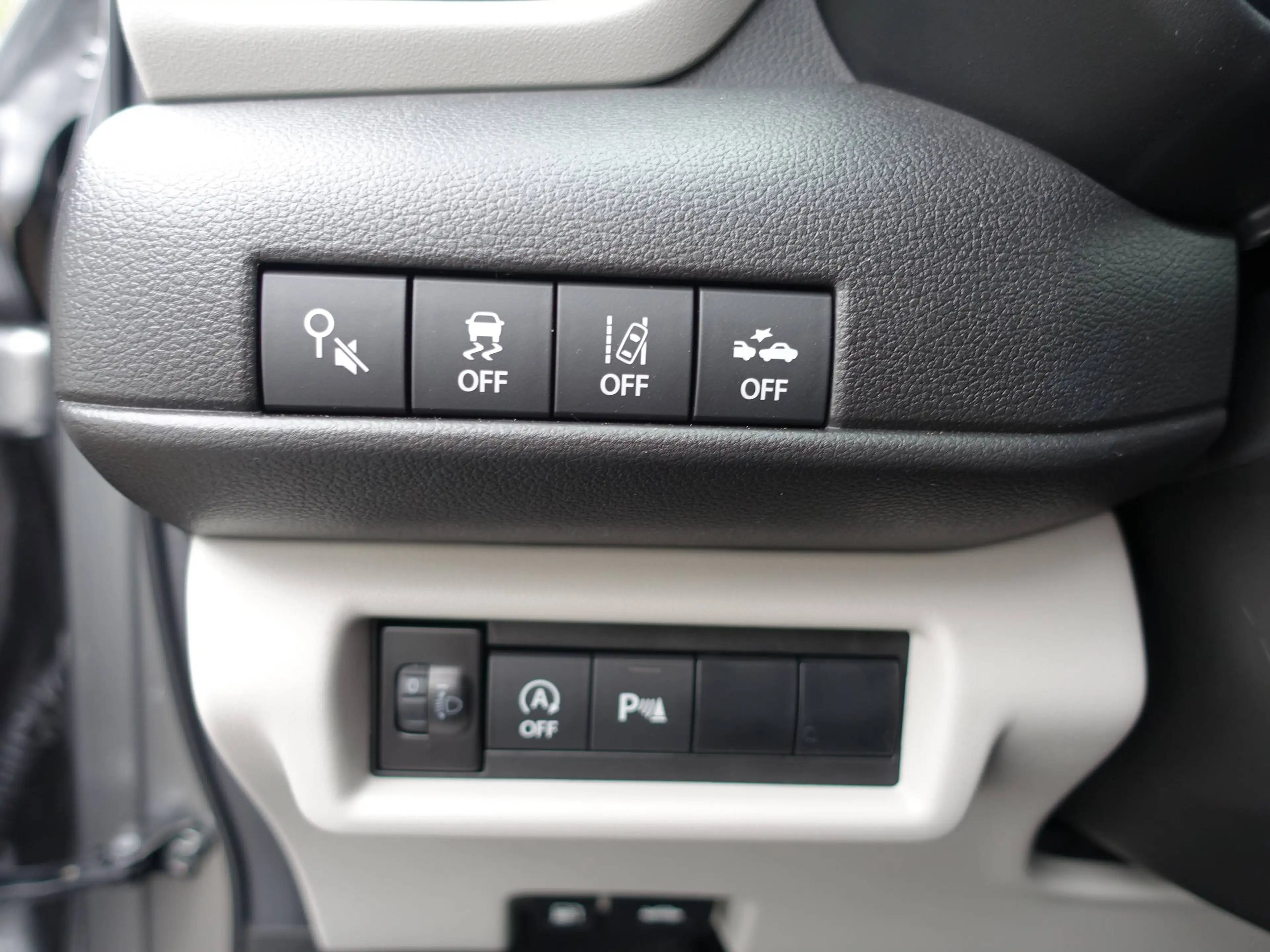 Suzuki Swift SWIFT 1.2 HYBRID shine — photo 8