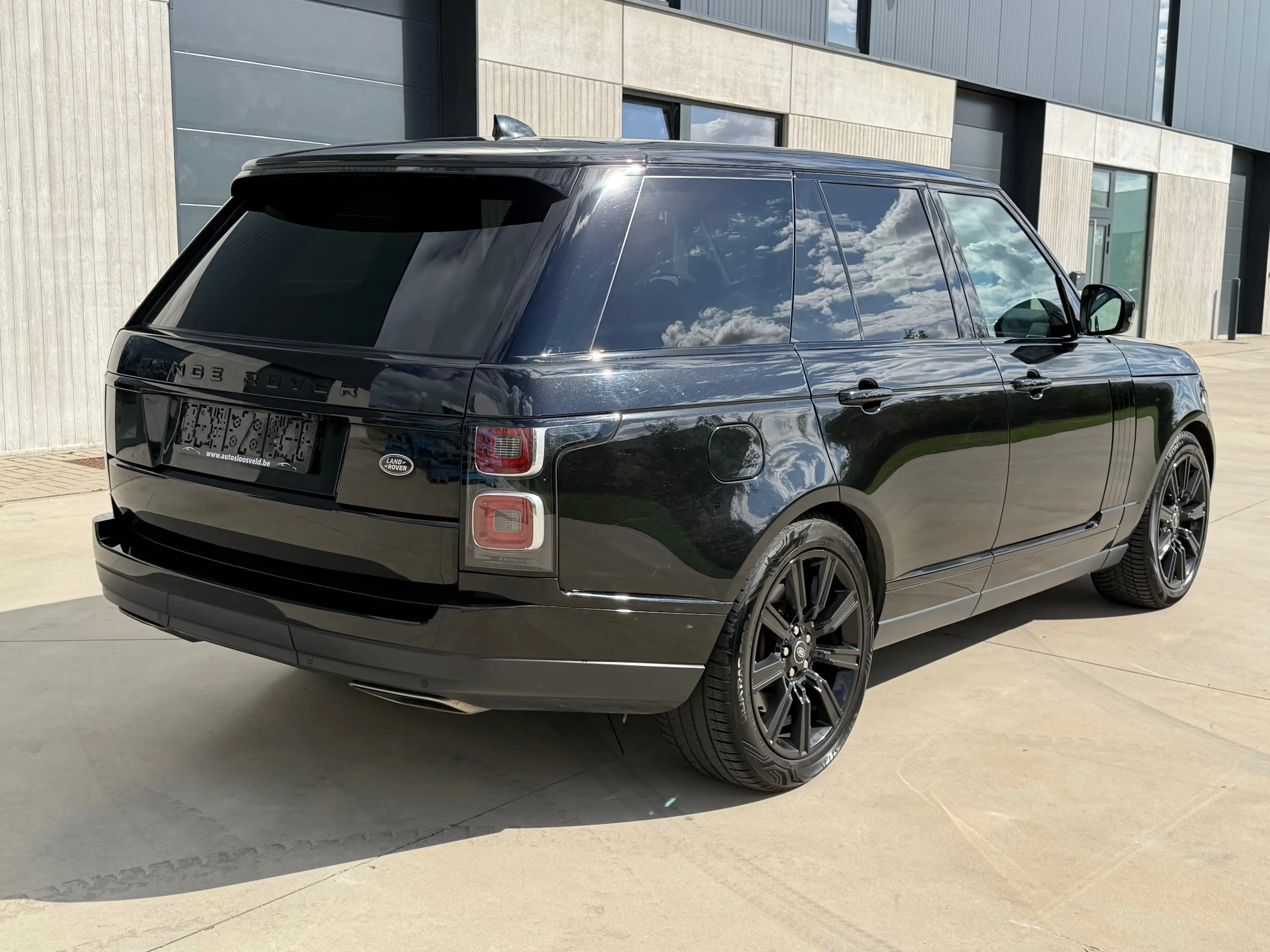 Land Rover Range Rover 3.0 TD6 D300 Black Pack / LICHTE VRACHT/ € 38.000 EXCL BTW — photo 4