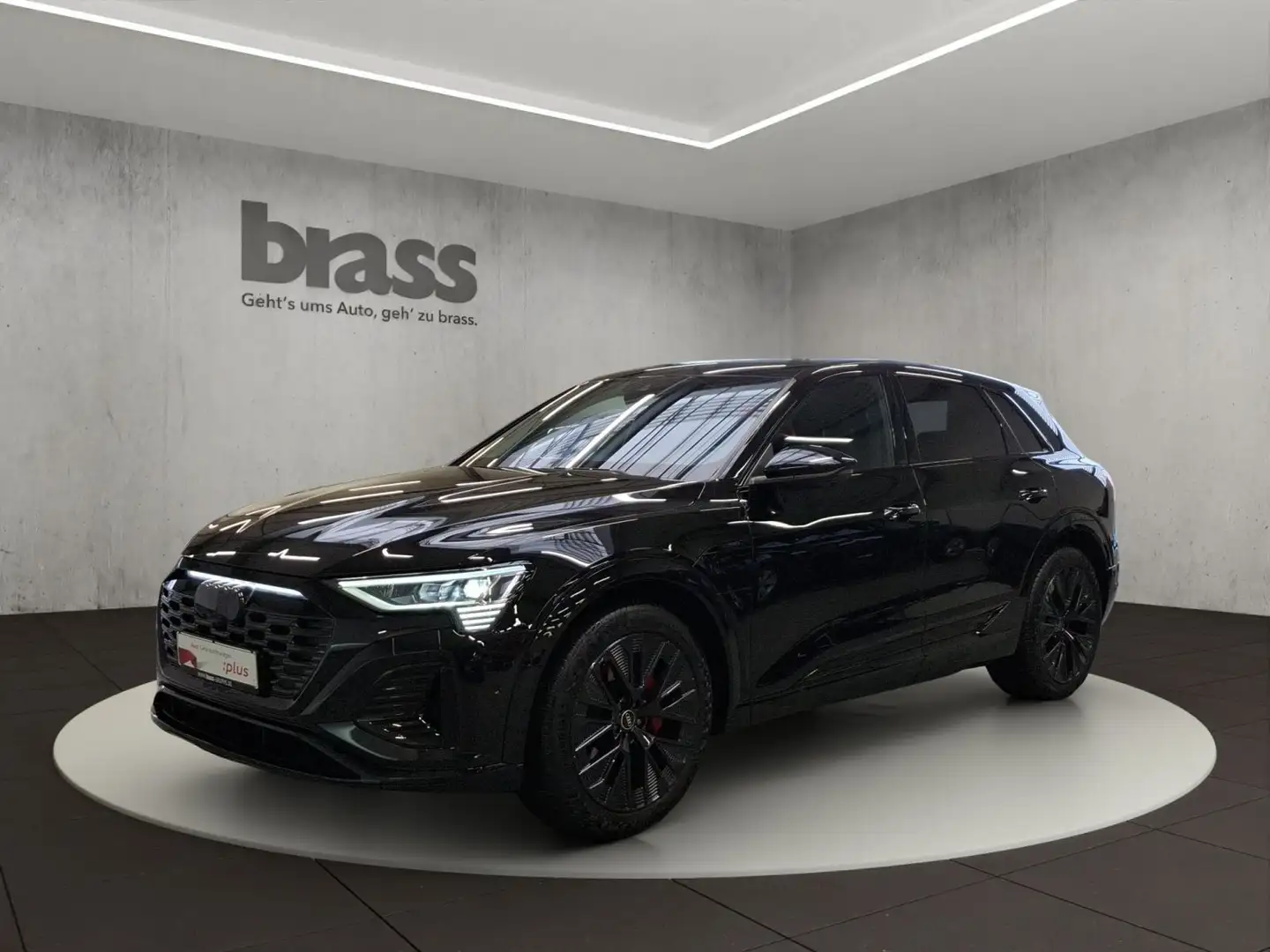 Audi Q8 e-tron S line 55 quattro 300 kW Schwarz - 1