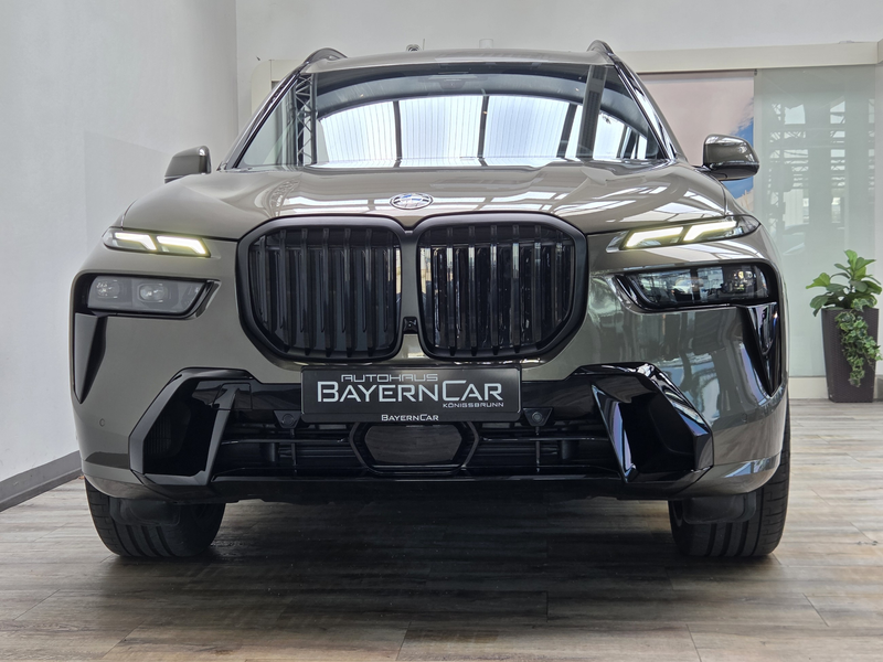 BMW X7 xDr40d M Sport Pro AHK Sitzlüftung ACC 23Zoll — photo 2