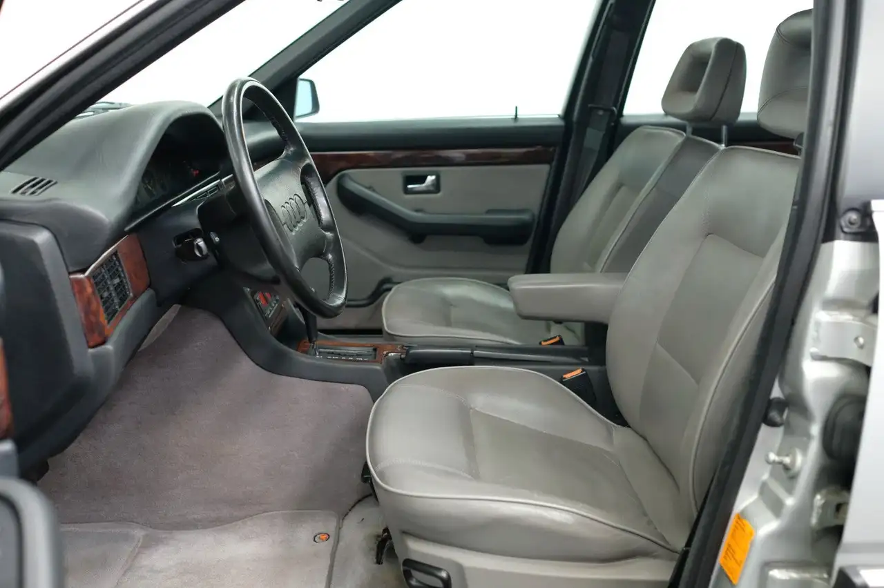 Audi V8 4.2/SCHECKHEFT/H-KENNZ/LEDER/KLIMA, foto 12