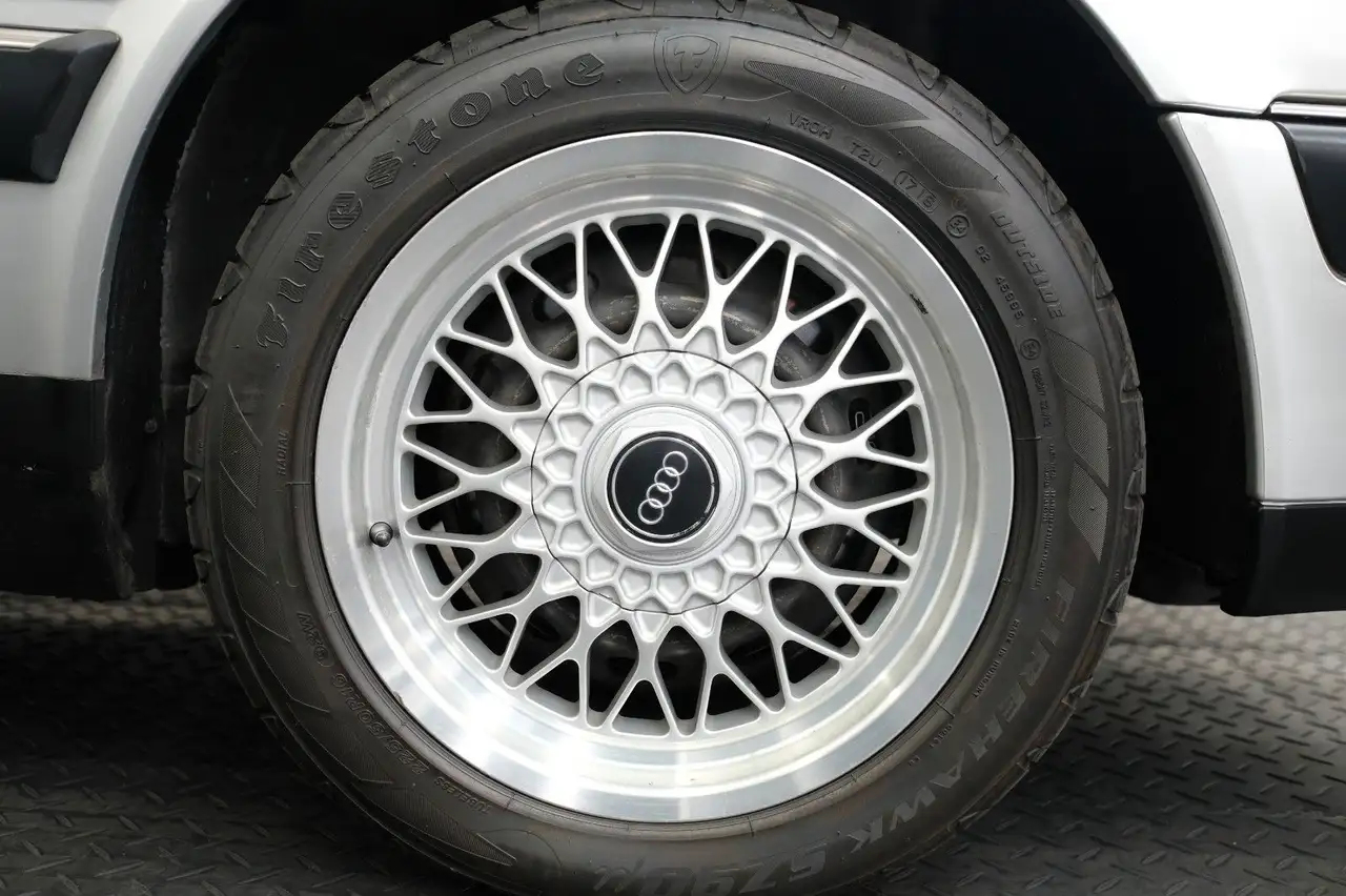 Audi V8 4.2/SCHECKHEFT/H-KENNZ/LEDER/KLIMA, foto 10