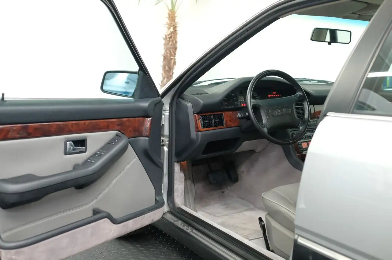 Audi V8 4.2/SCHECKHEFT/H-KENNZ/LEDER/KLIMA, foto 11