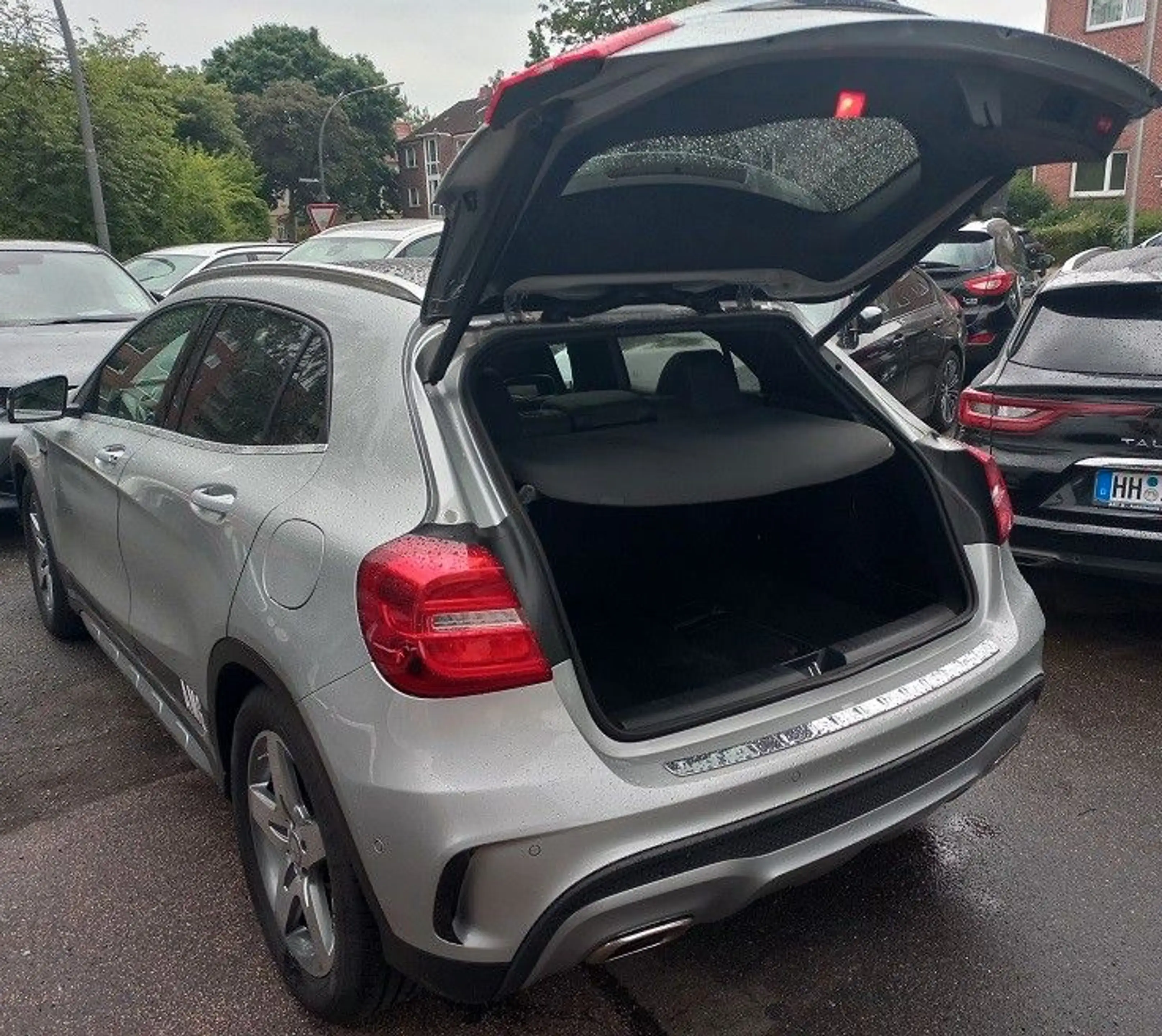 Mercedes-Benz GLA 250 GLA  2,0 Aut AMG Klima Leder Navi LMF18" — photo 6