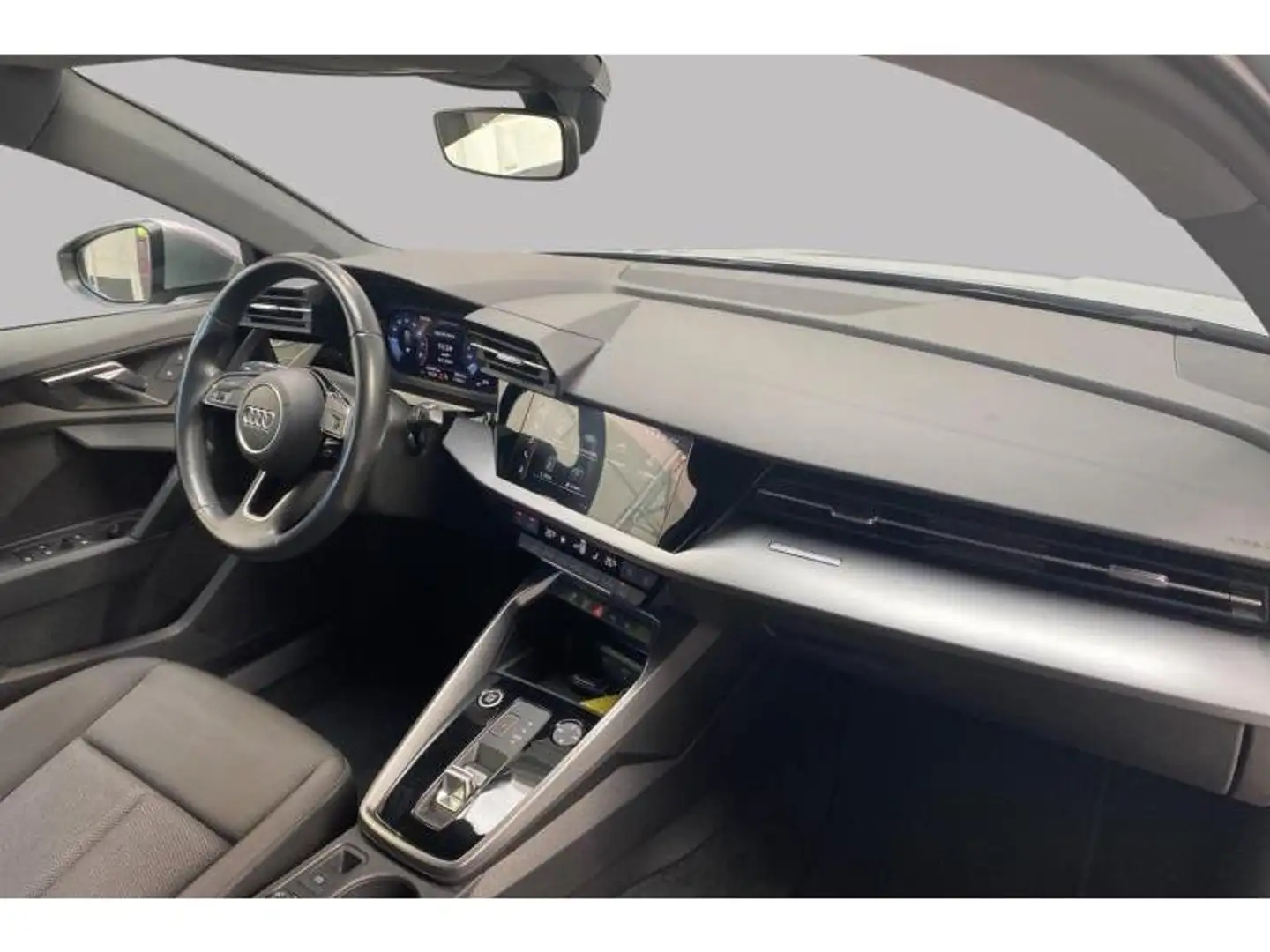 Audi A3 Sportback 30 TFSI S-Tronic Gris - 2