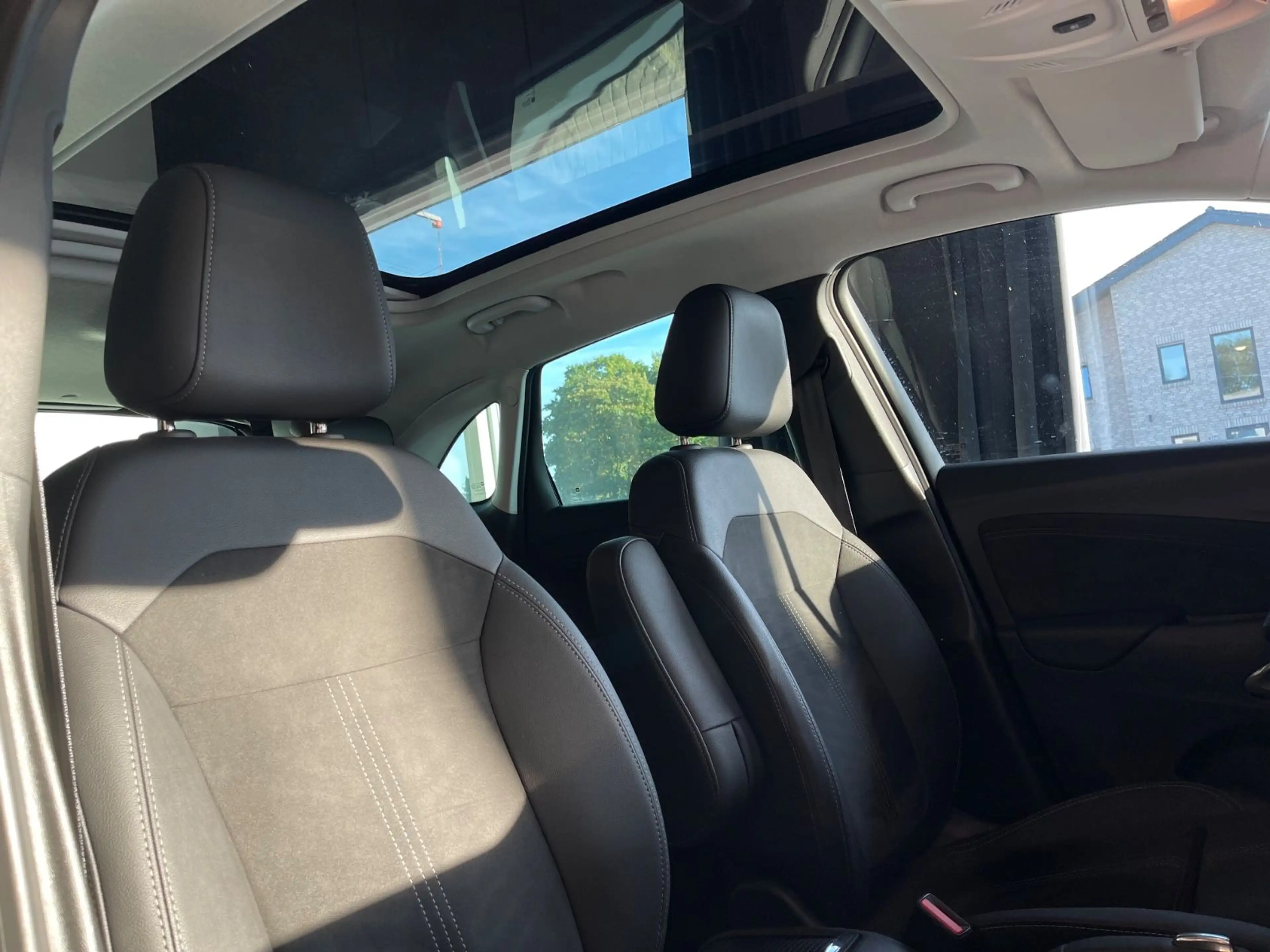 Opel Crossland X — photo 8
