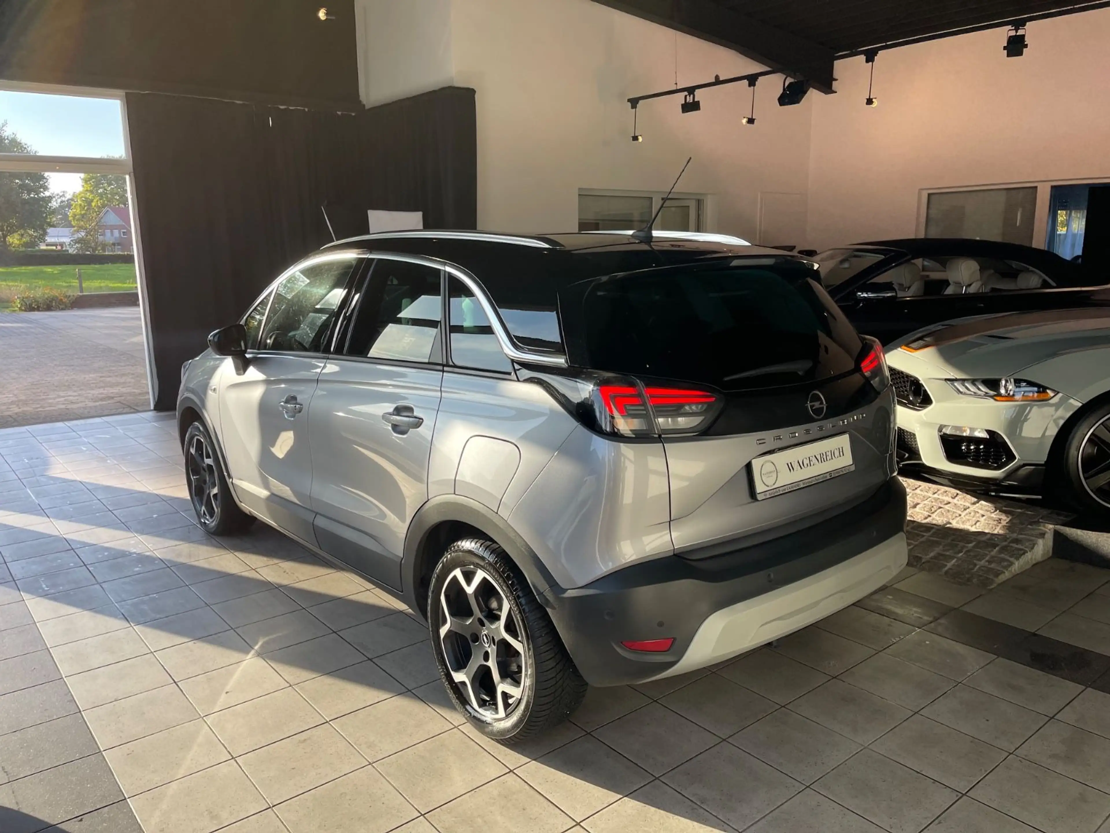 Opel Crossland X — photo 2