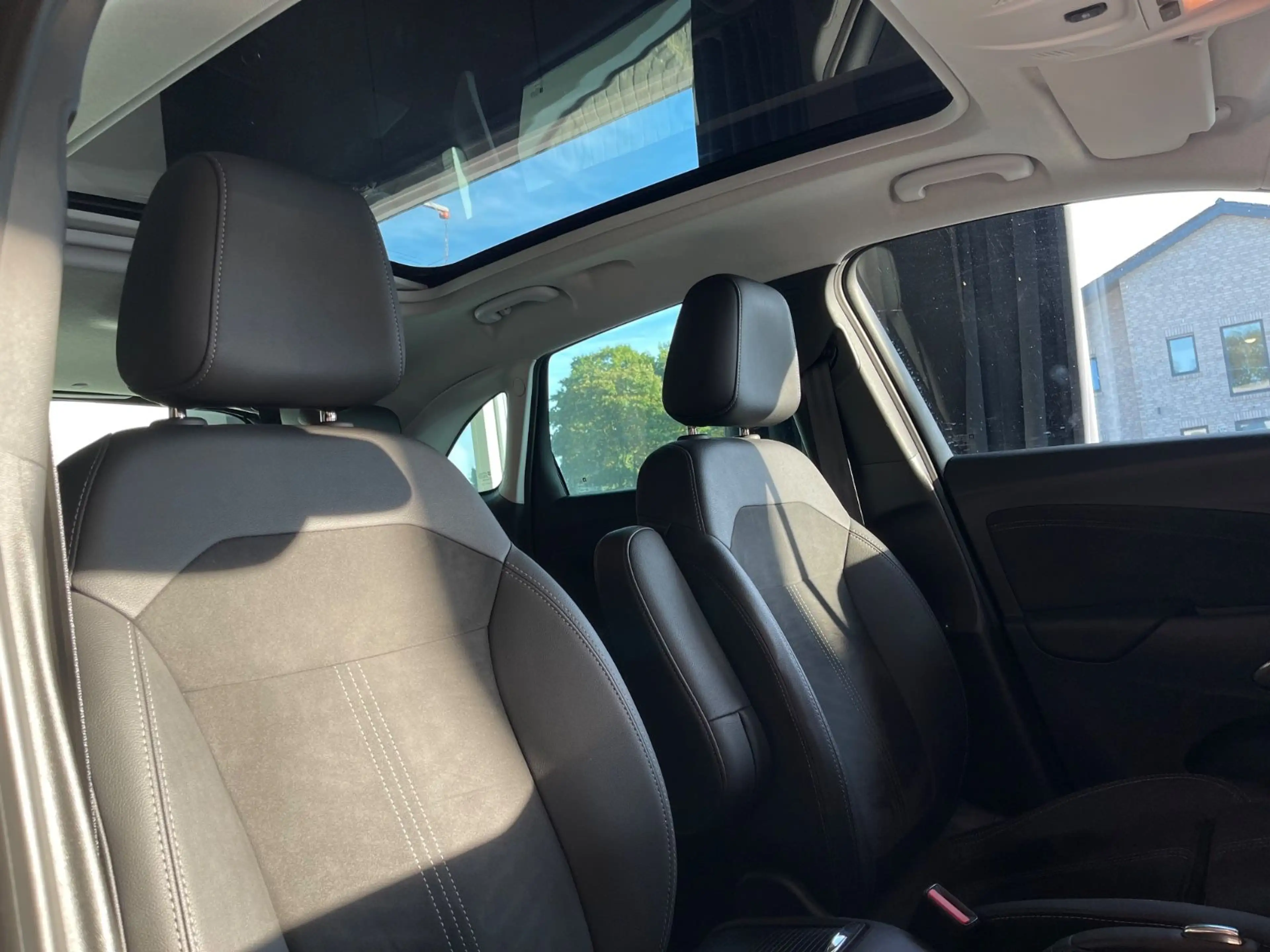 Opel Crossland X — photo 9