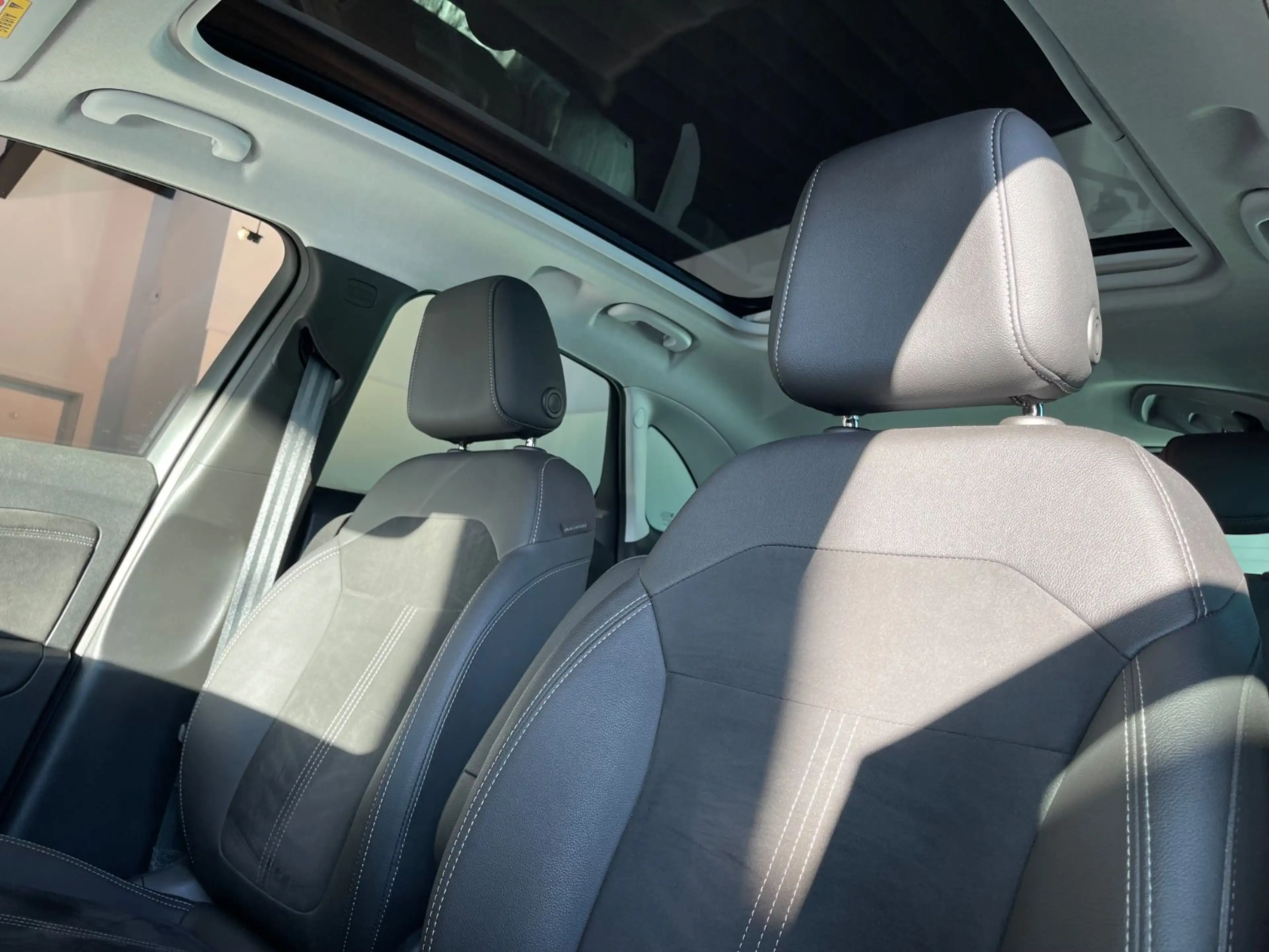Opel Crossland X — photo 5