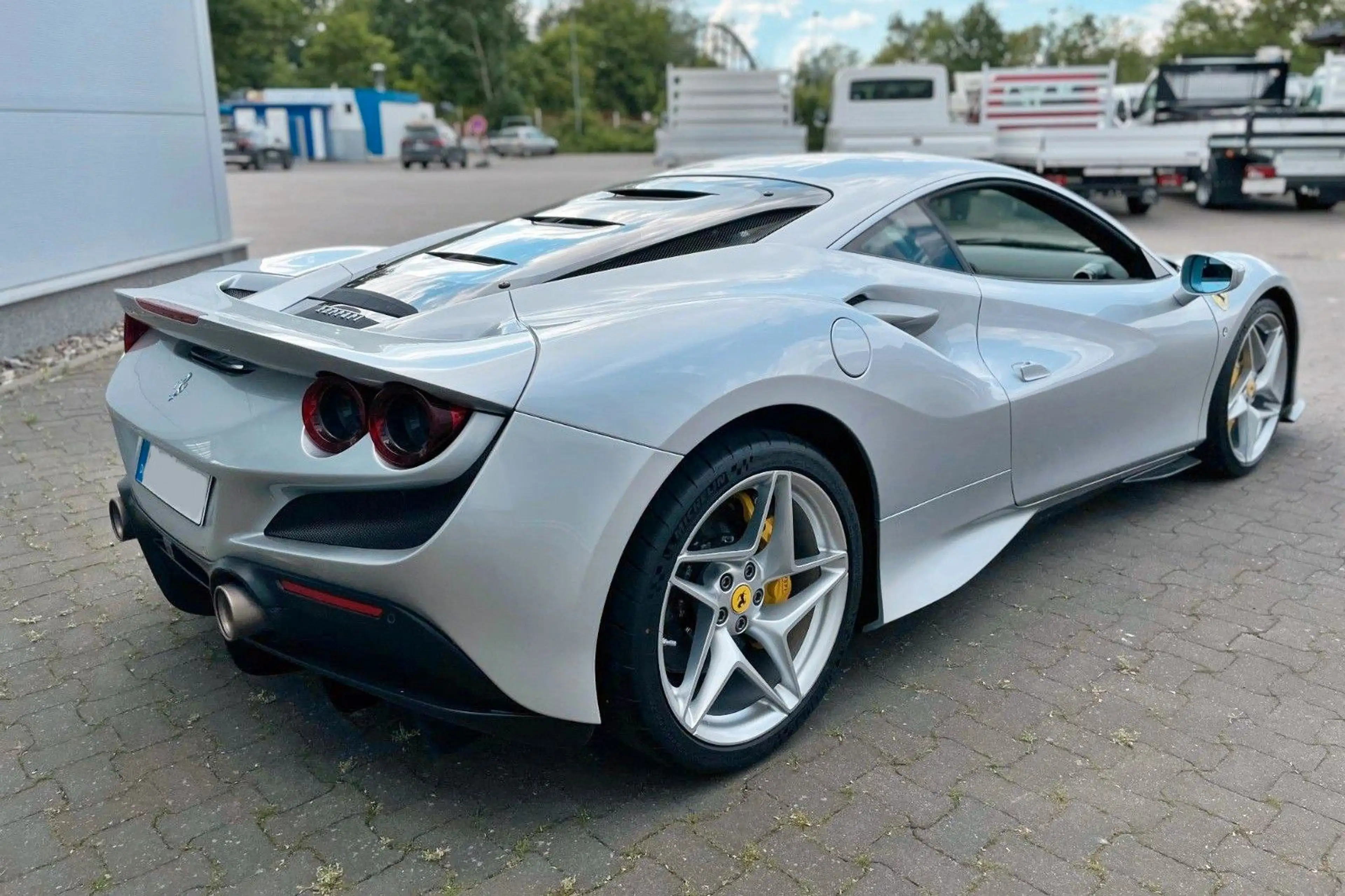 Ferrari F8 Tributo Lift, R-Kam, Karbon, Titan-AGA, JBL — photo 5