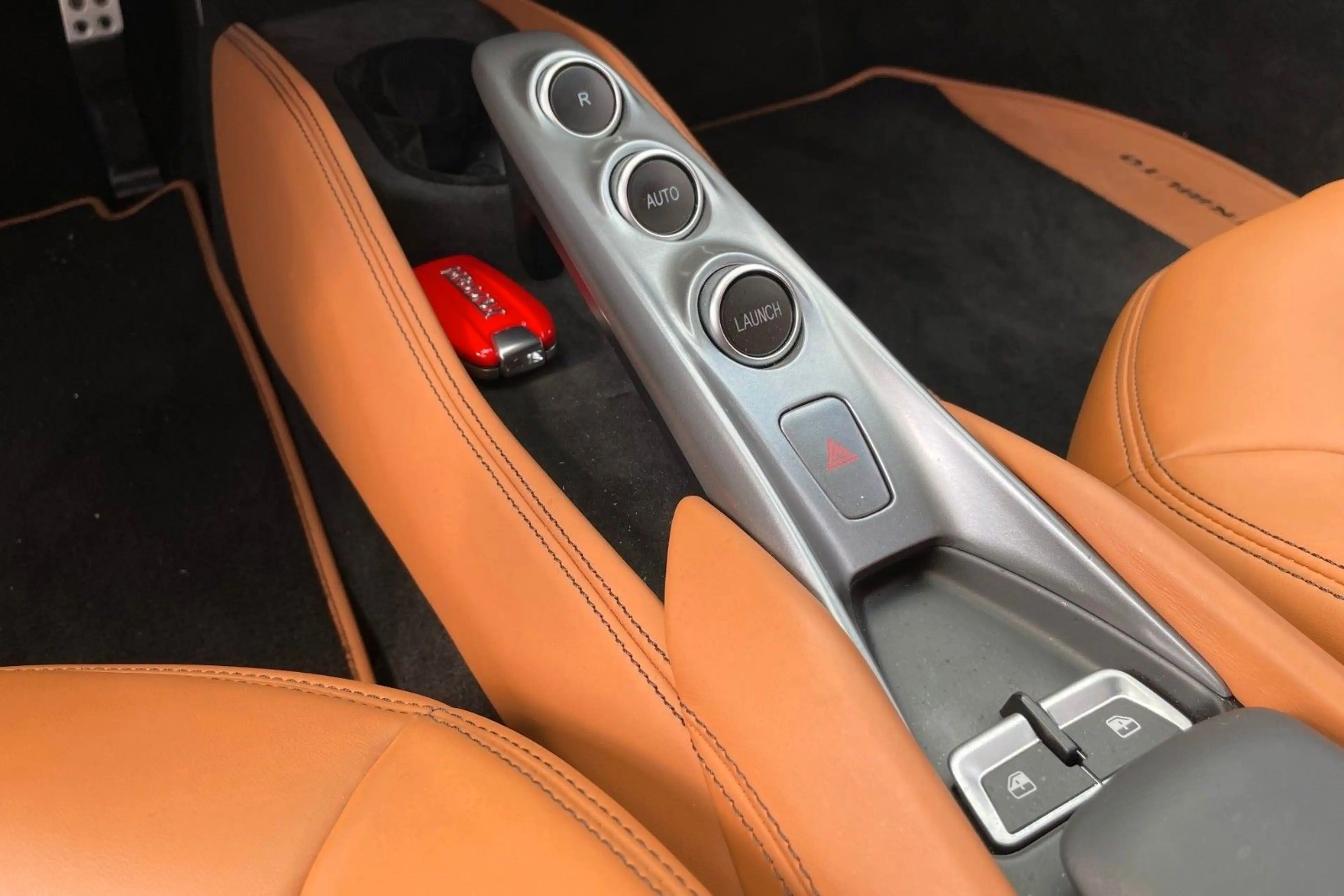 Ferrari F8 Tributo Lift, R-Kam, Karbon, Titan-AGA, JBL — photo 15