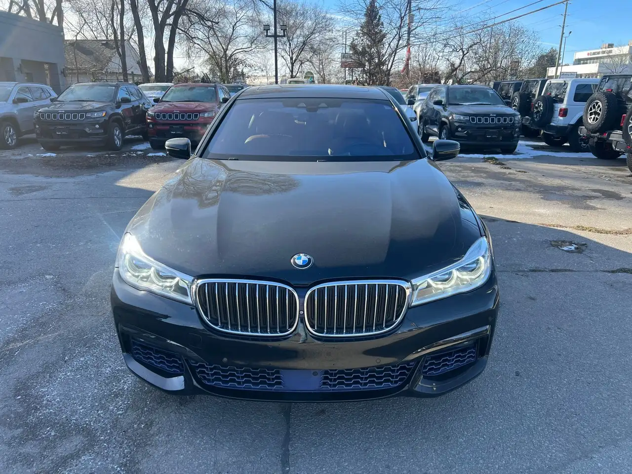 BMW 7 Series снимка BMW 7 Series