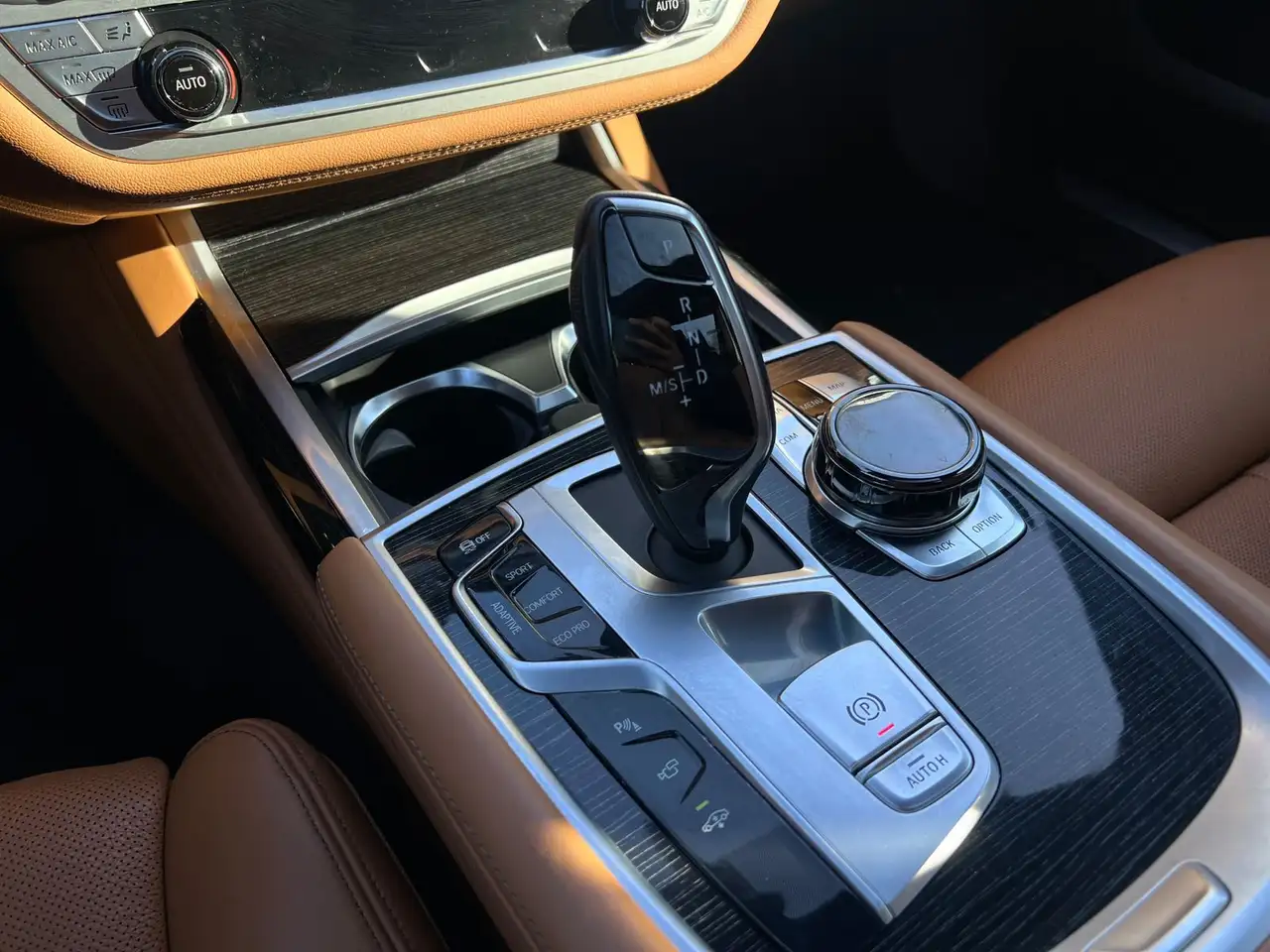 BMW 7 Series снимка BMW 7 Series