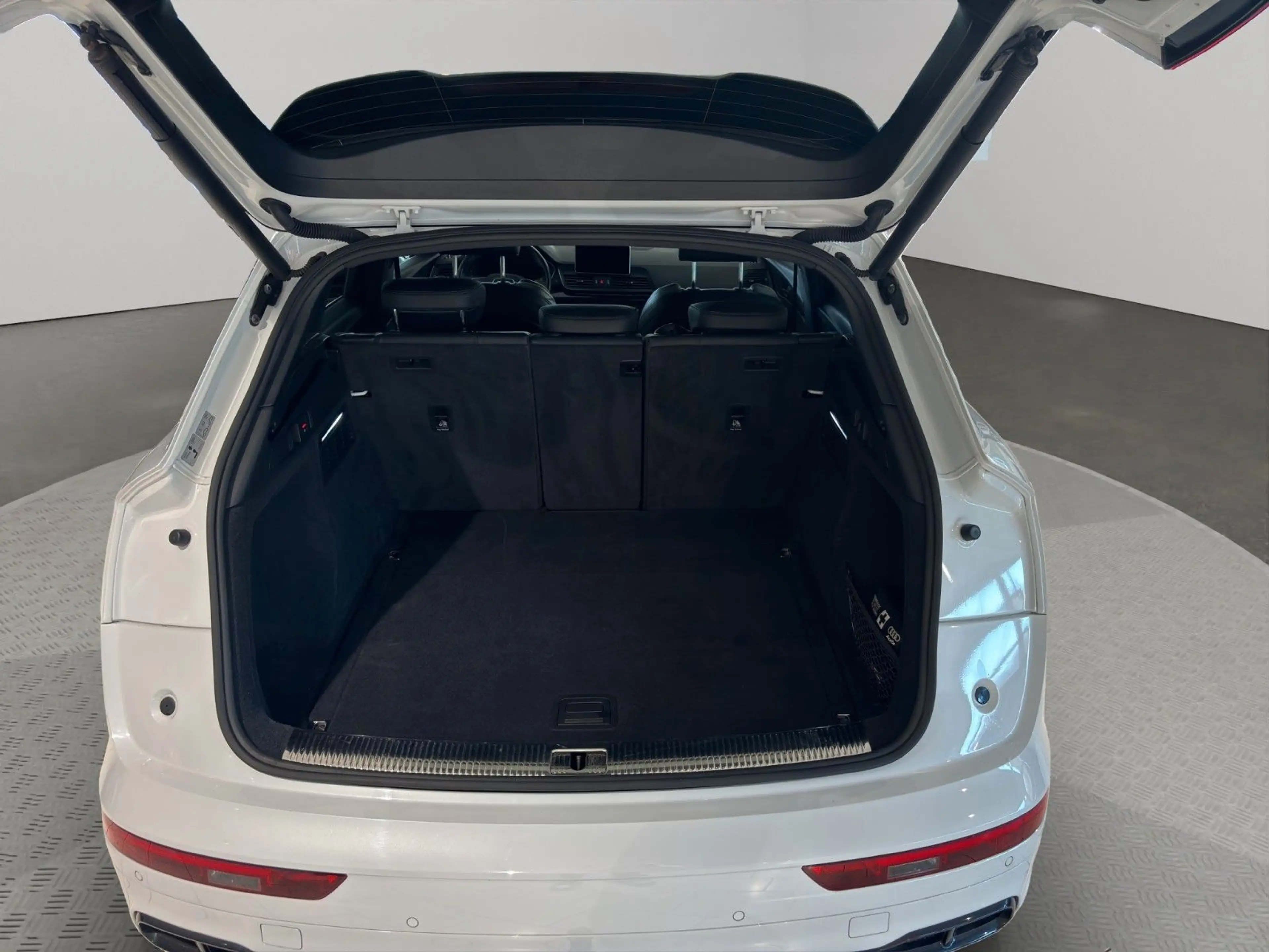 Audi SQ5 3.0TDI qu. AHK AMBI MATRIX SOUND ASSIST — photo 9