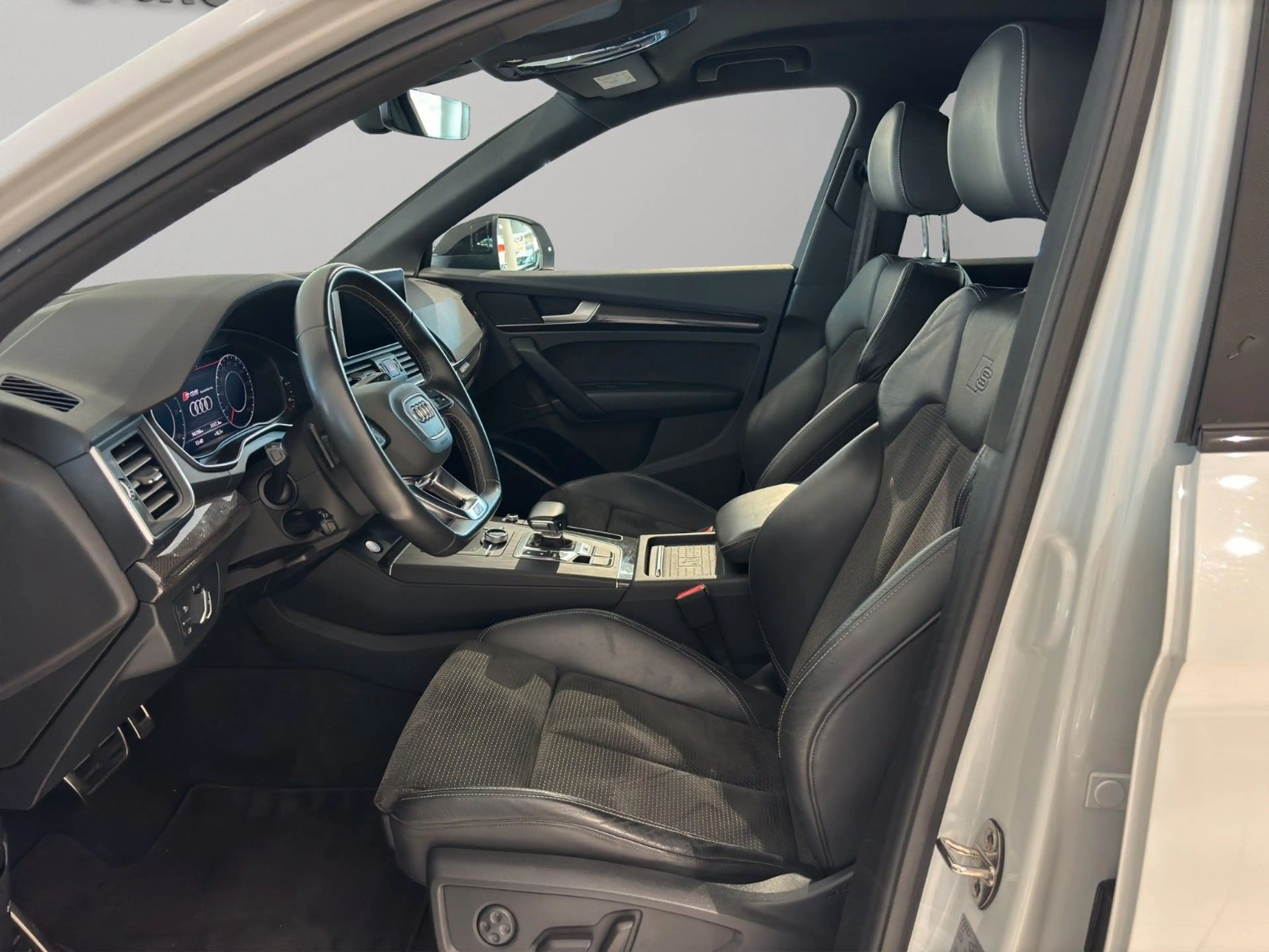Audi SQ5 3.0TDI qu. AHK AMBI MATRIX SOUND ASSIST — photo 7