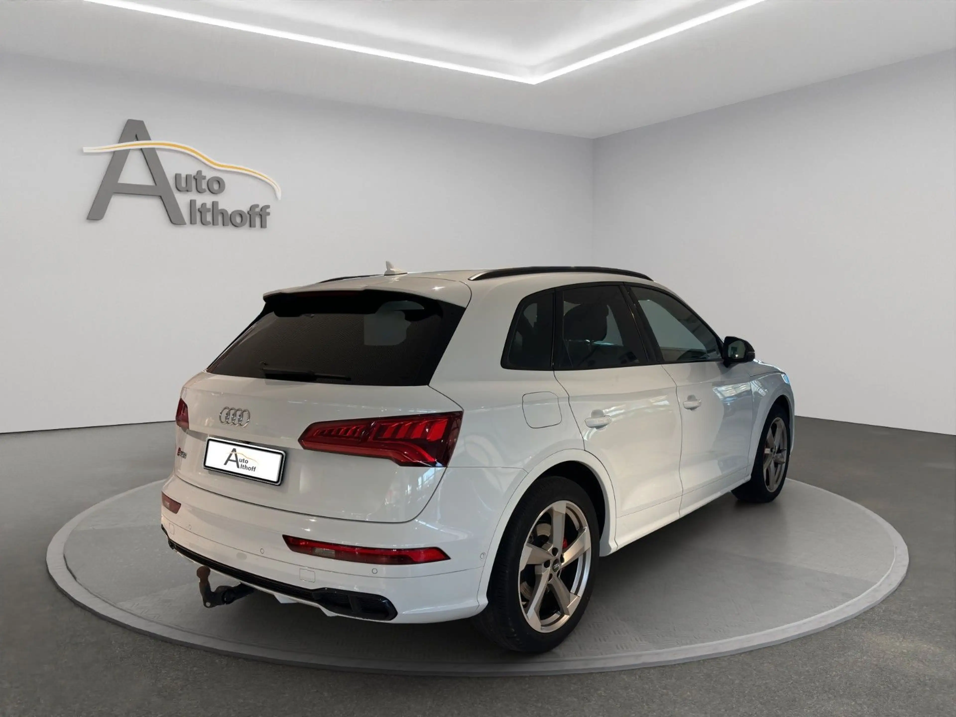 Audi SQ5 3.0TDI qu. AHK AMBI MATRIX SOUND ASSIST — photo 6