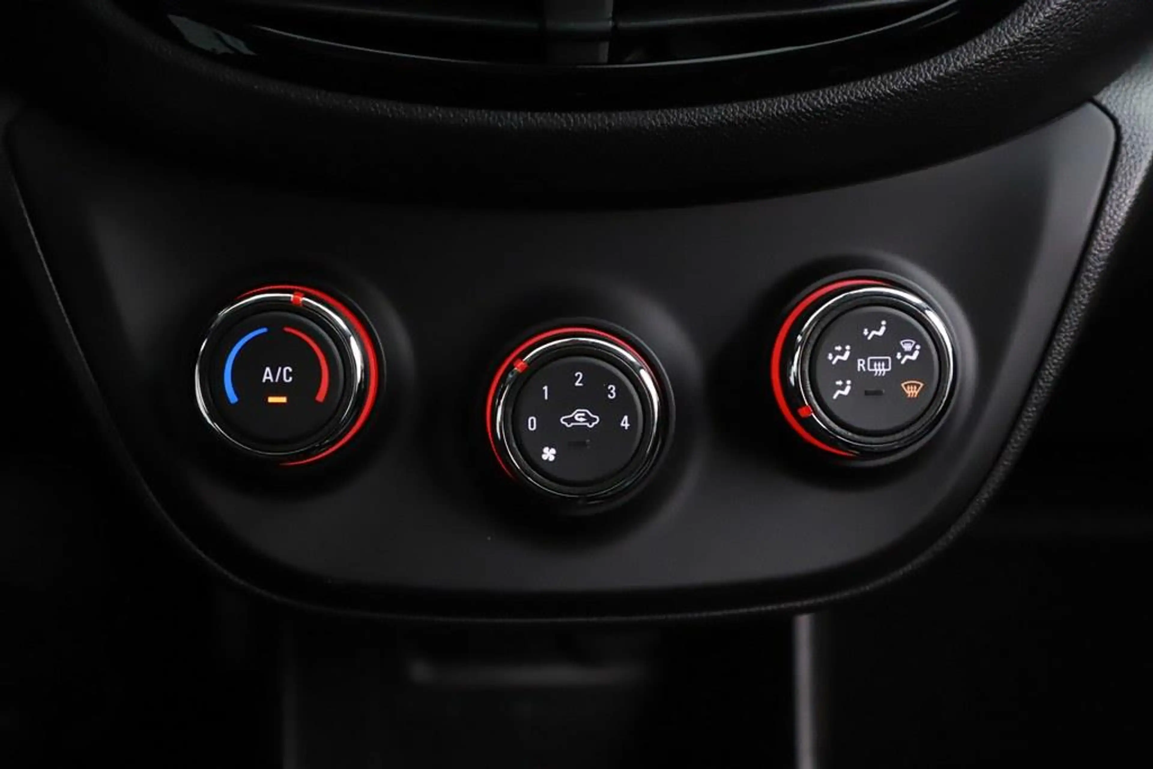 Opel Karl 1.0 Rocks Online Ed. rijklaarprijs CarPlay/Airco — photo 14