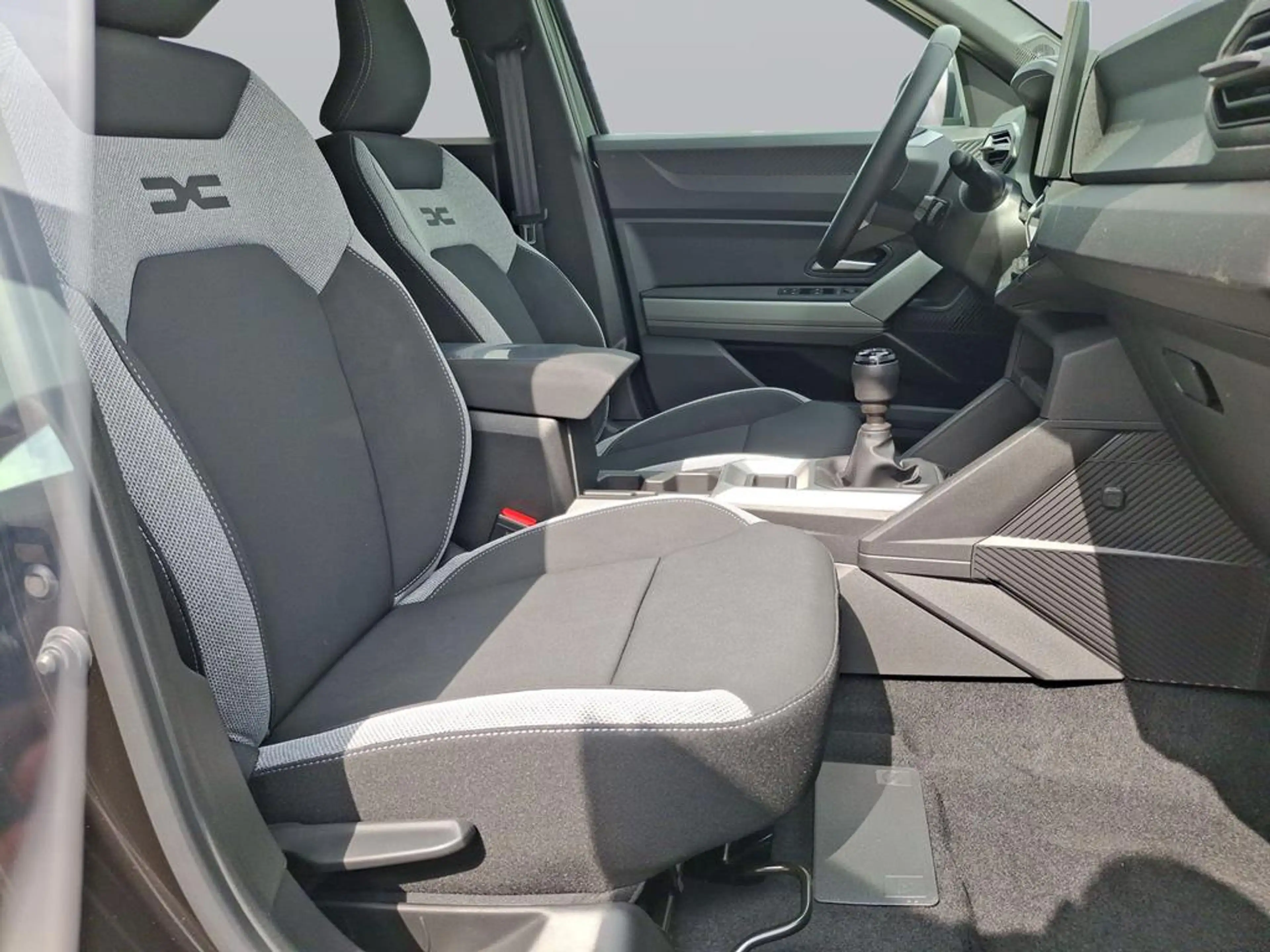 Dacia Bigster Journey mild hybrid 140 — photo 11