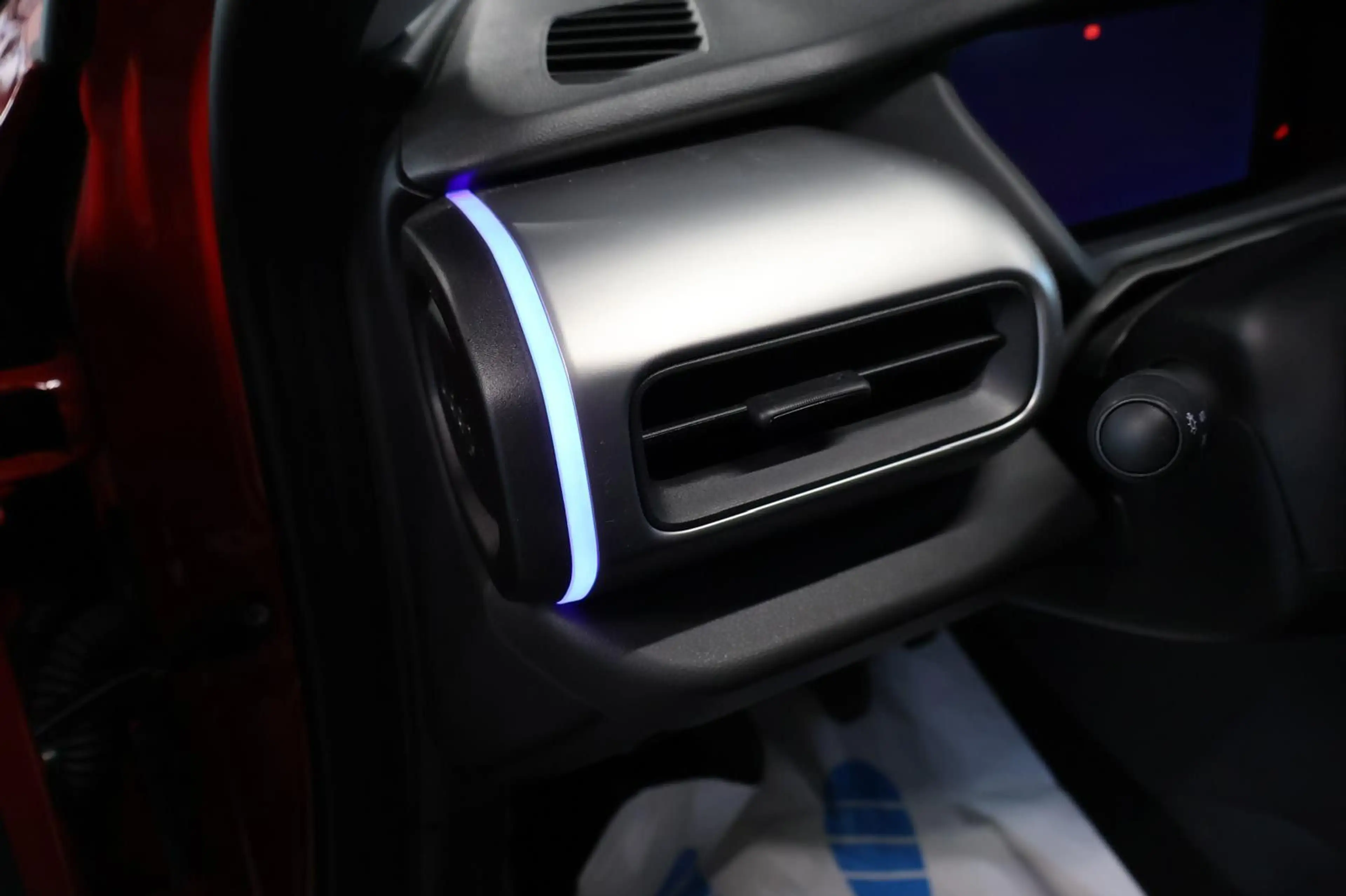 Jeep Avenger Summit MATRIX+MASSAGE+EL.SITZ+WINTER+KAM — photo 11