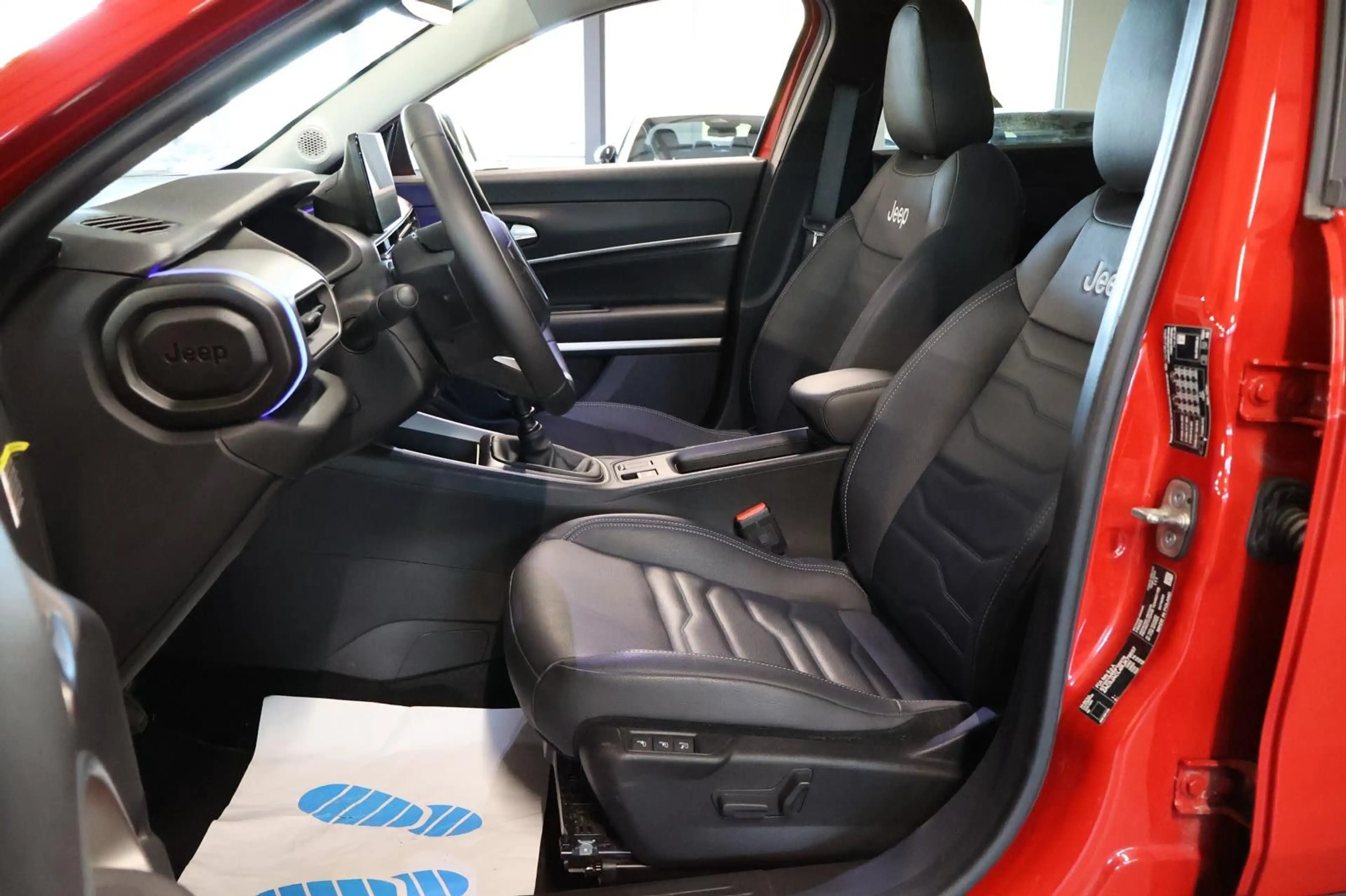Jeep Avenger Summit MATRIX+MASSAGE+EL.SITZ+WINTER+KAM — photo 7