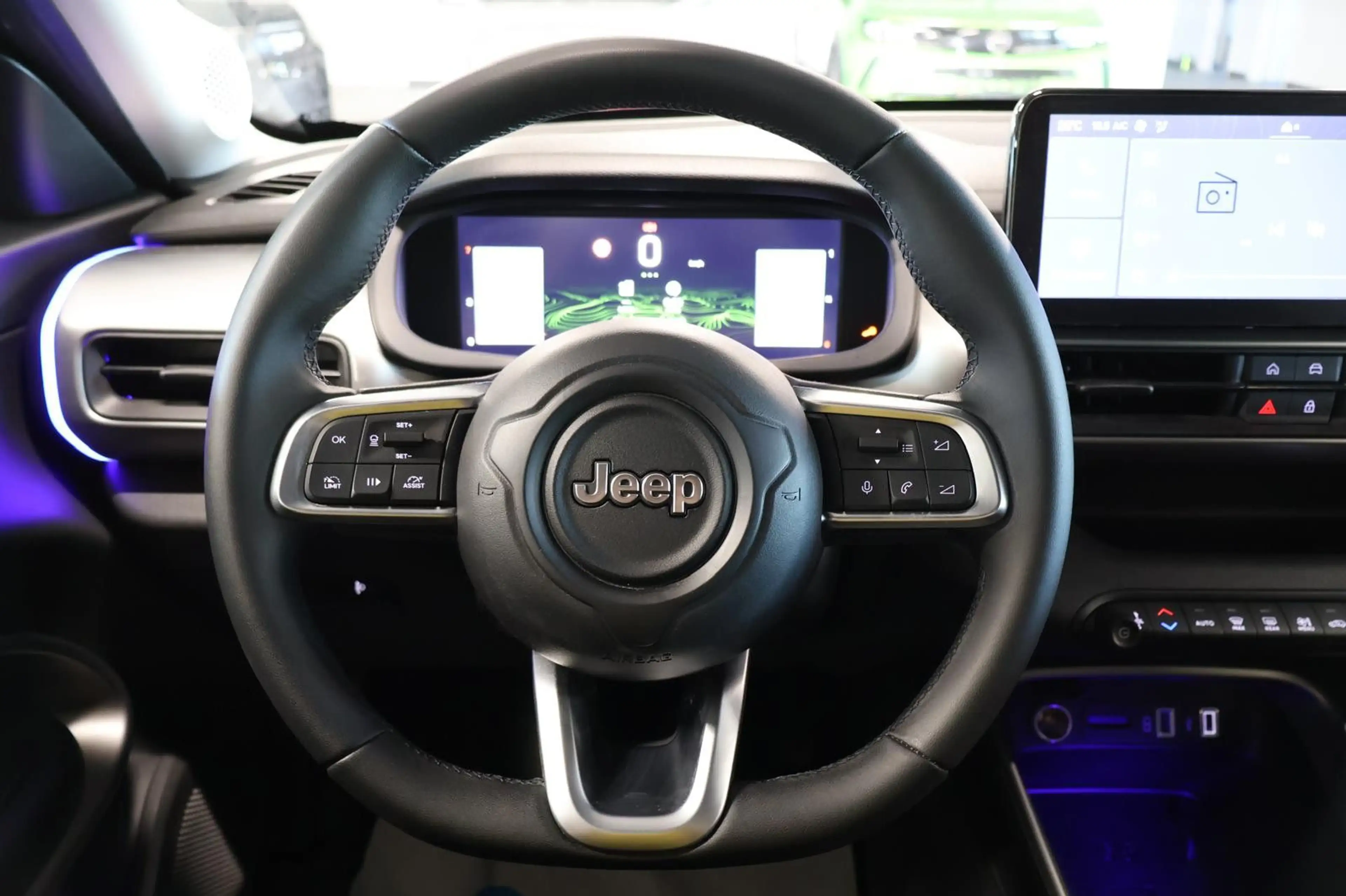 Jeep Avenger Summit MATRIX+MASSAGE+EL.SITZ+WINTER+KAM — photo 10