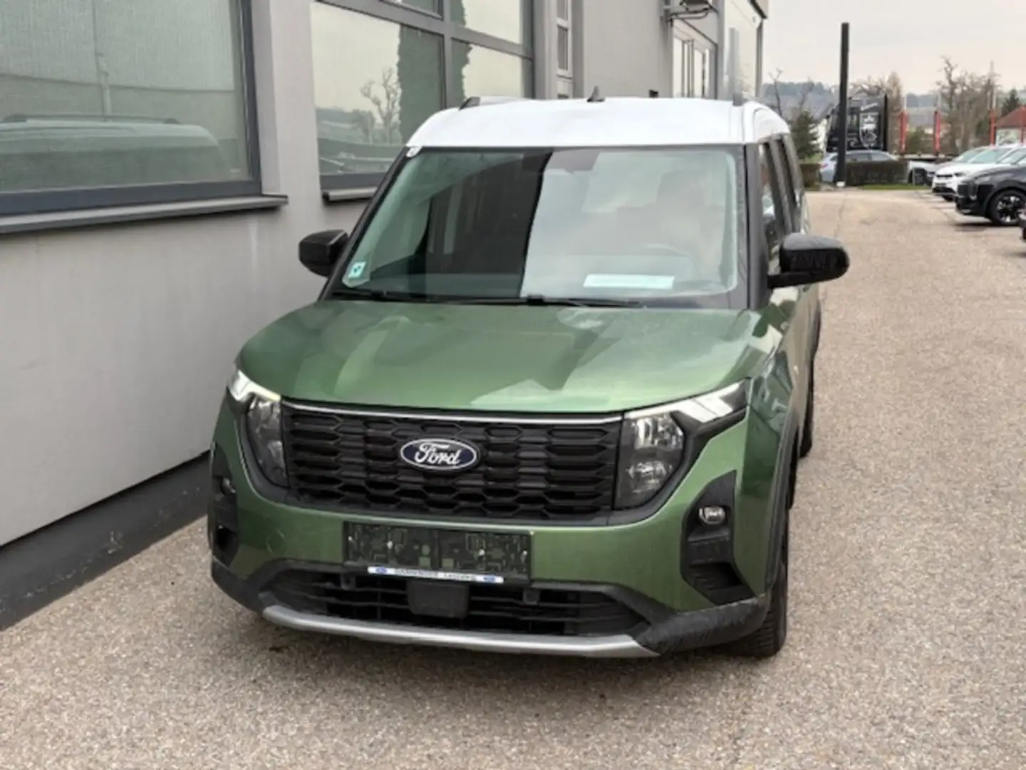 Ford Tourneo Courier Active Grün - 2