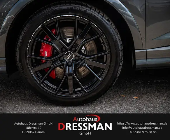 Audi RS Q3 view 8