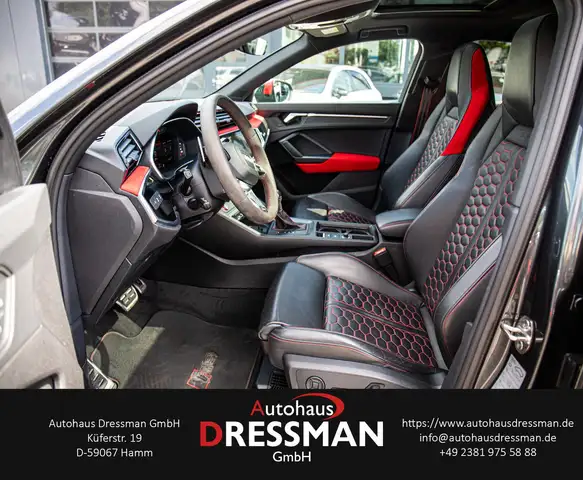 Audi RS Q3 view 10