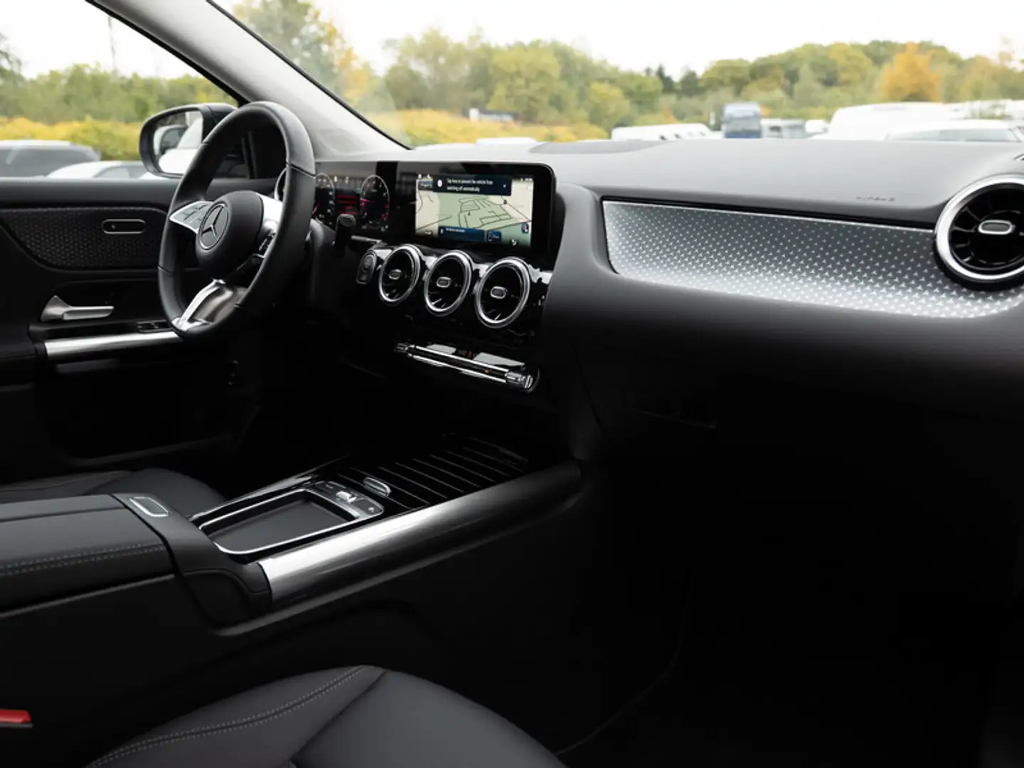 Mercedes-Benz GLA 180 Progressive/LED/Kamera/EASY-P/Winter/18" Schwarz - 2