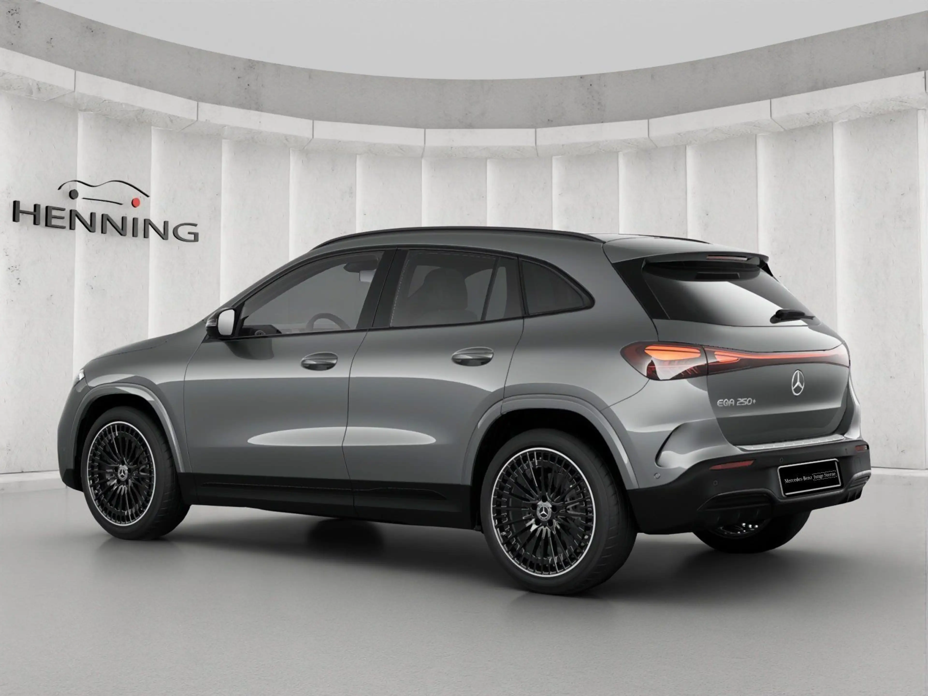 Mercedes-Benz EQA 250 + AMG Night-Paket Panorama 360° Totw 20" — photo 2