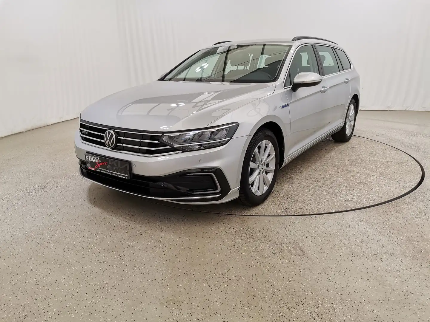 Volkswagen Passat Variant 1.4 TSI DSG GTE LED|Navi|ACC|RFK|Massage Silber - 2
