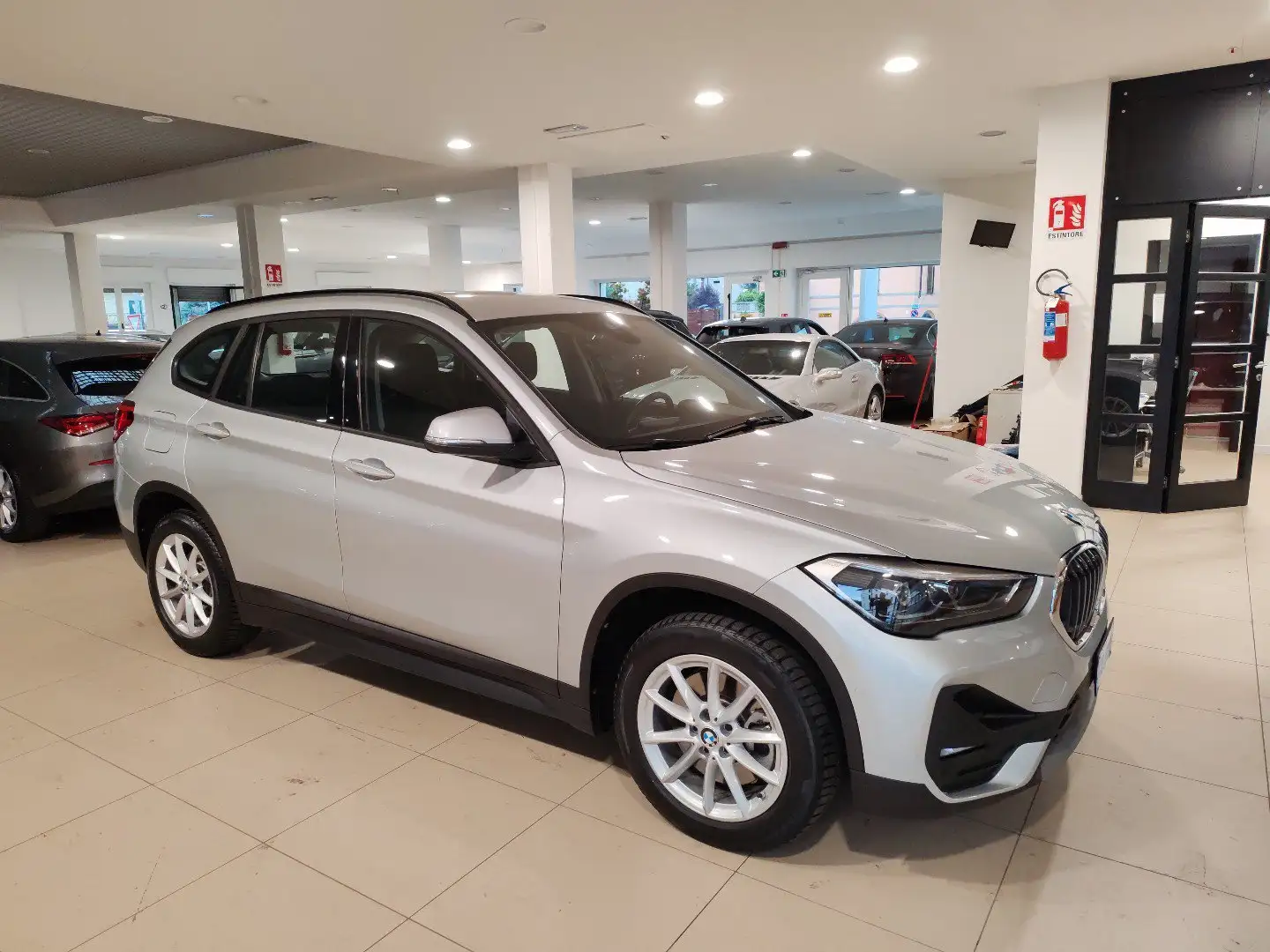 BMW X1 xDrive20d 190cv auto NaviPRO Cruise Fari LED Fendi Argent - 2