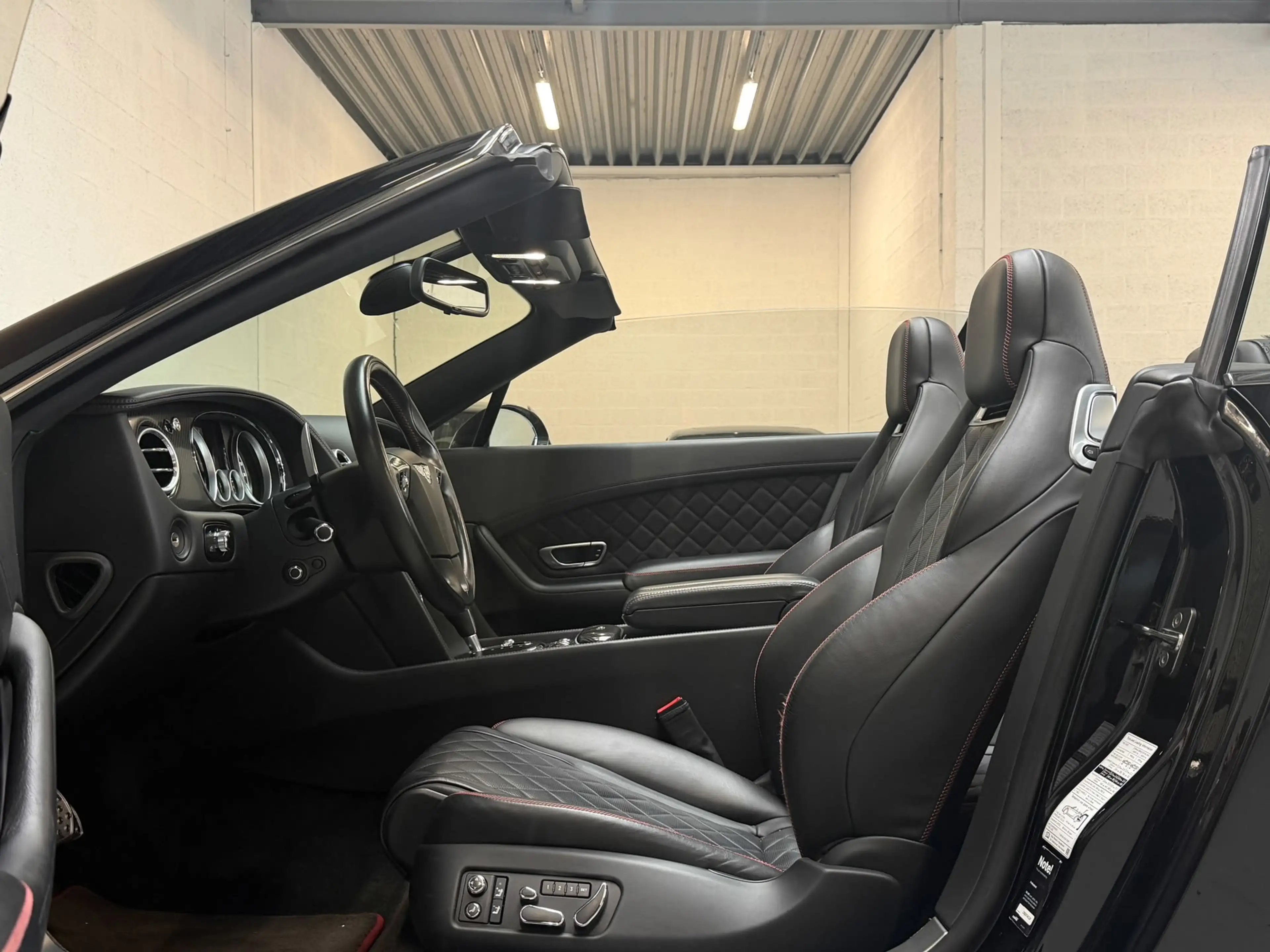 Bentley Continental GTC 6.0 W12 Speed - CARBON - NAIM - MASSAGE - AIRSCARF — photo 3