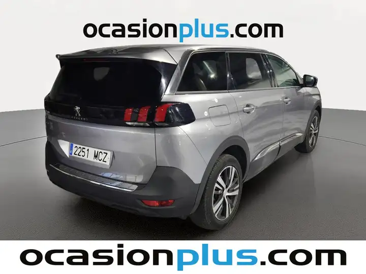 Peugeot 5008 1.2 PureTech S&S Allure (2021) 2022, foto 4