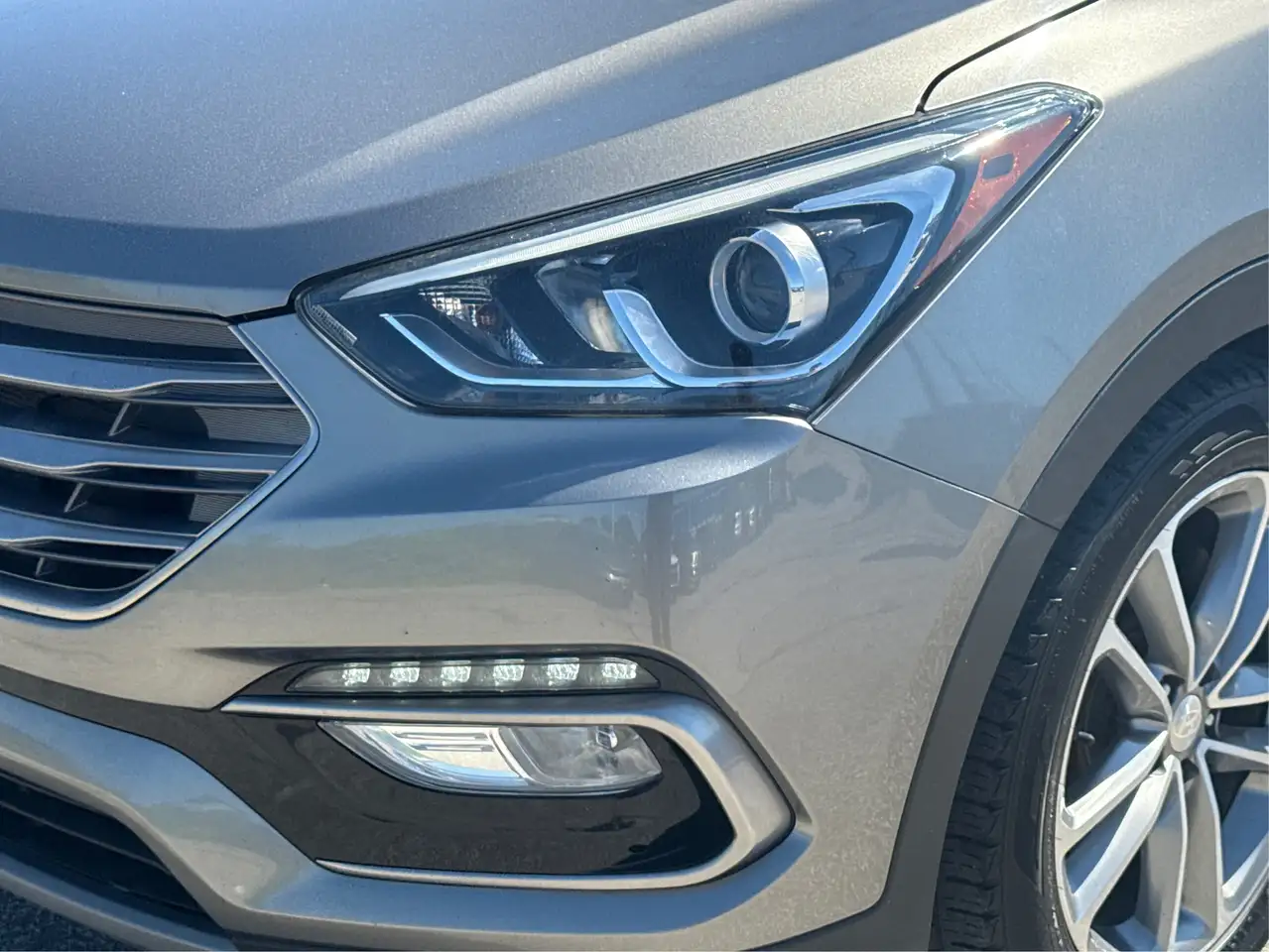 Hyundai SANTA FE photo Hyundai SANTA FE