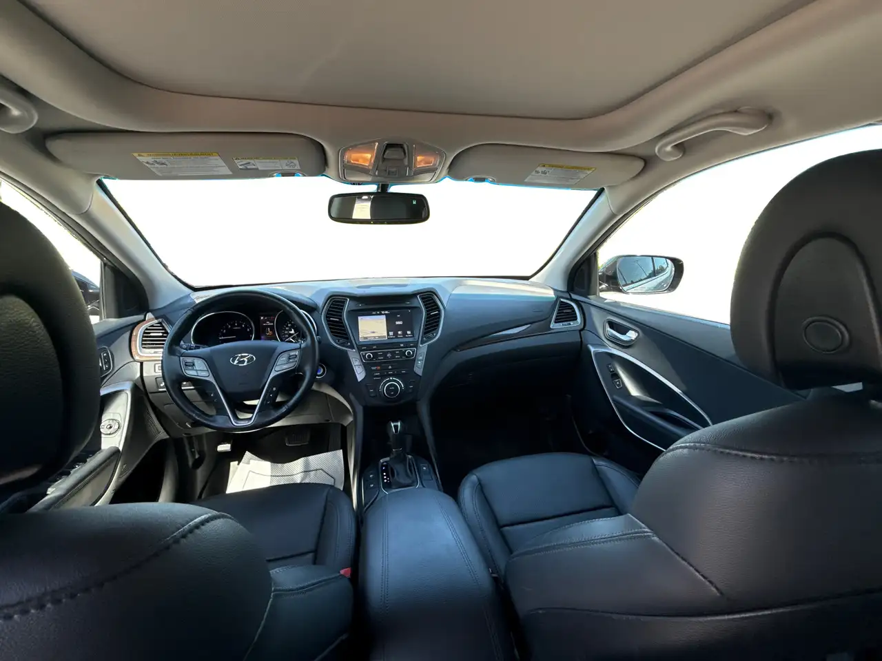 Hyundai SANTA FE photo Hyundai SANTA FE