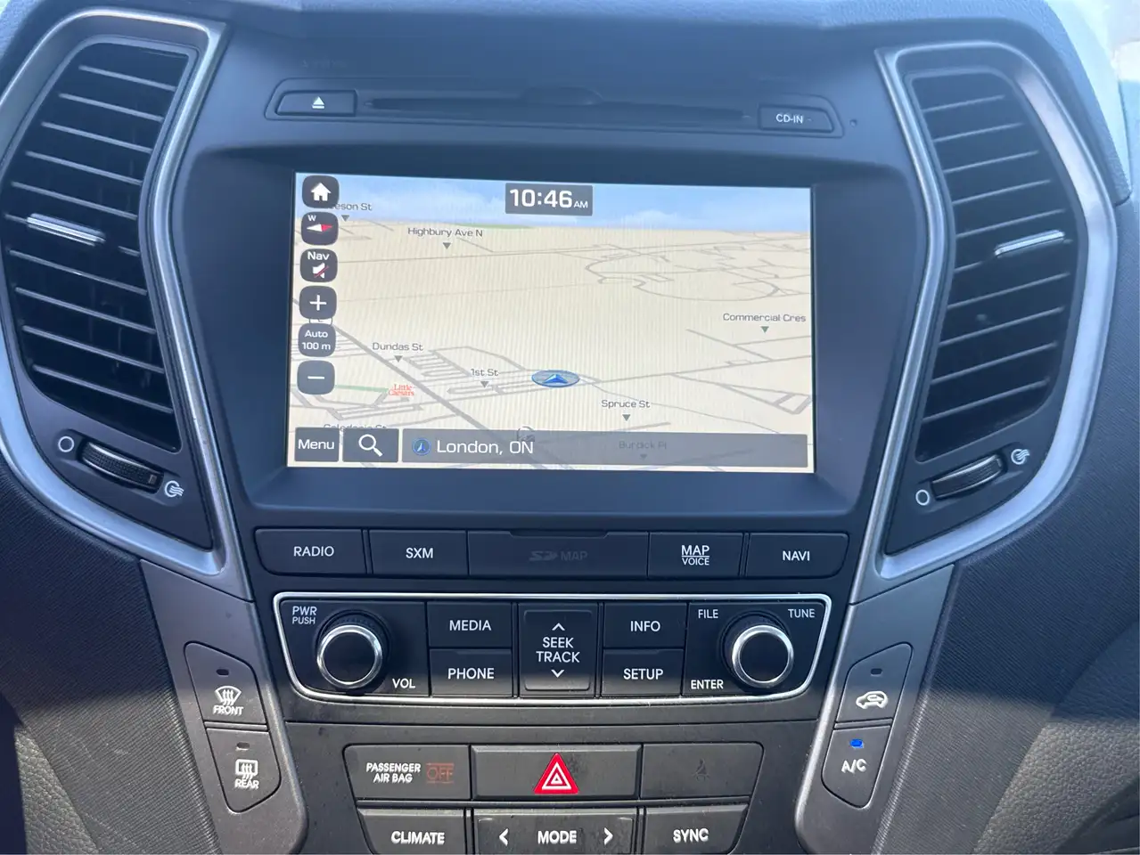 Hyundai SANTA FE photo Hyundai SANTA FE